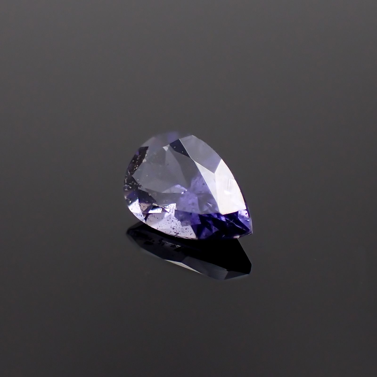 アイオライトサンストーン インド/ブラジル産 0.67ct[230923336]7.7x5.1mm前後