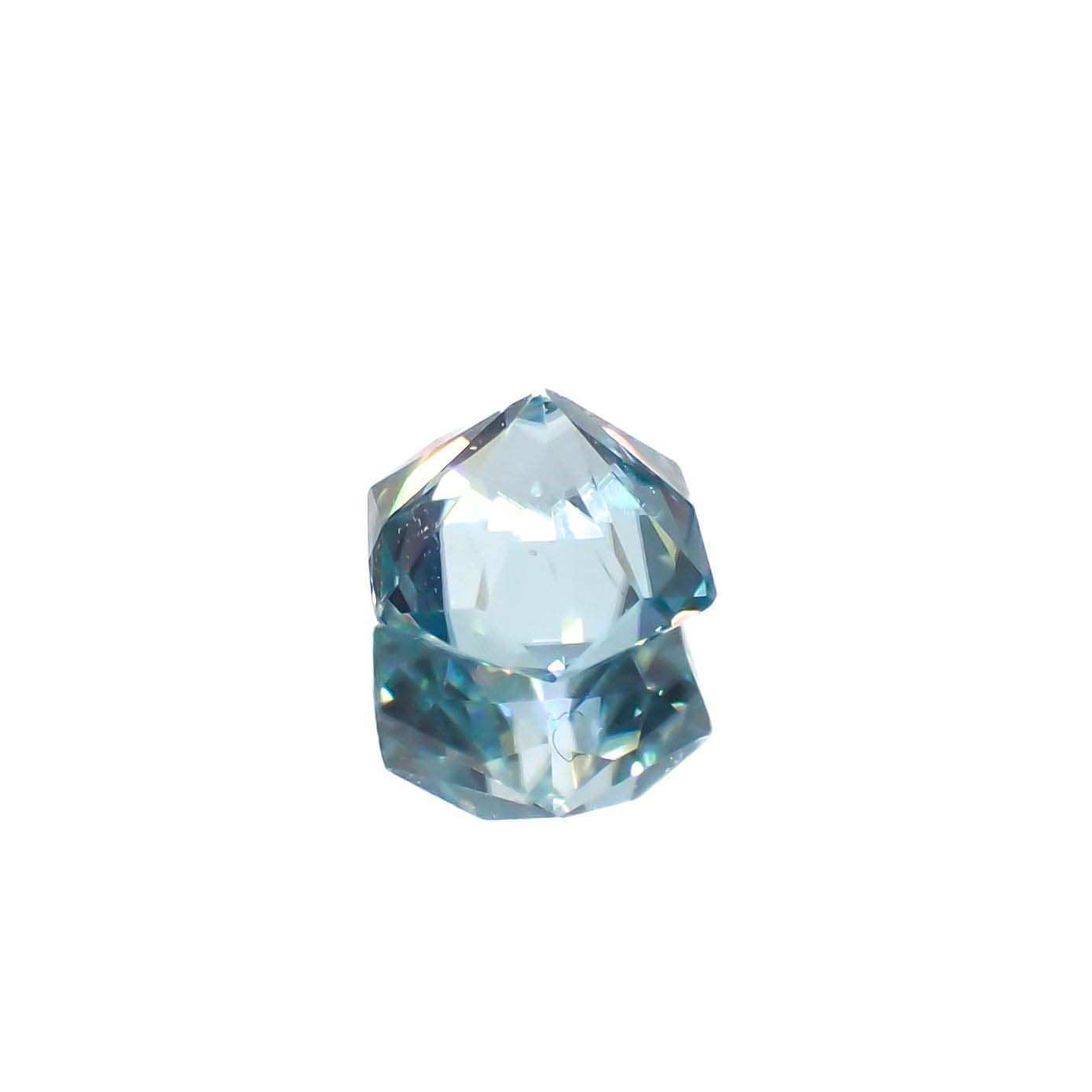 ◇ヘキサゴンカット◇アイスブルージルコン(宝石名ジルコン)カンボジア産 0.79ct 識別済[220716824]4.8x4.8mm前後