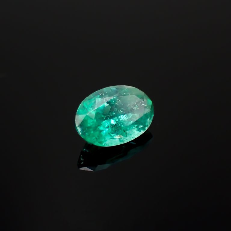 パライバトルマリン(宝石名トルマリン/別名パライバ・トルマリン)ブラジル・キントス鉱山産 0.362ct ソ付(宝貴協)[221018732]5.5x3.7mm前後