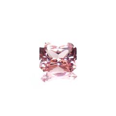 モルガナイト(宝石名モルガナイト)ナイジェリア産 ソ付(彩珠) 1.589ct / 8.2x6.5mm前後 [220114243]
