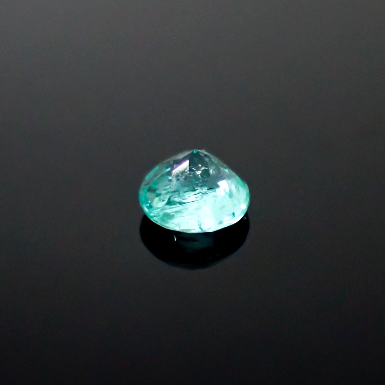 パライバトルマリン ブラジル・キントス鉱山産 0.12ct [241229543]3x3mm前後