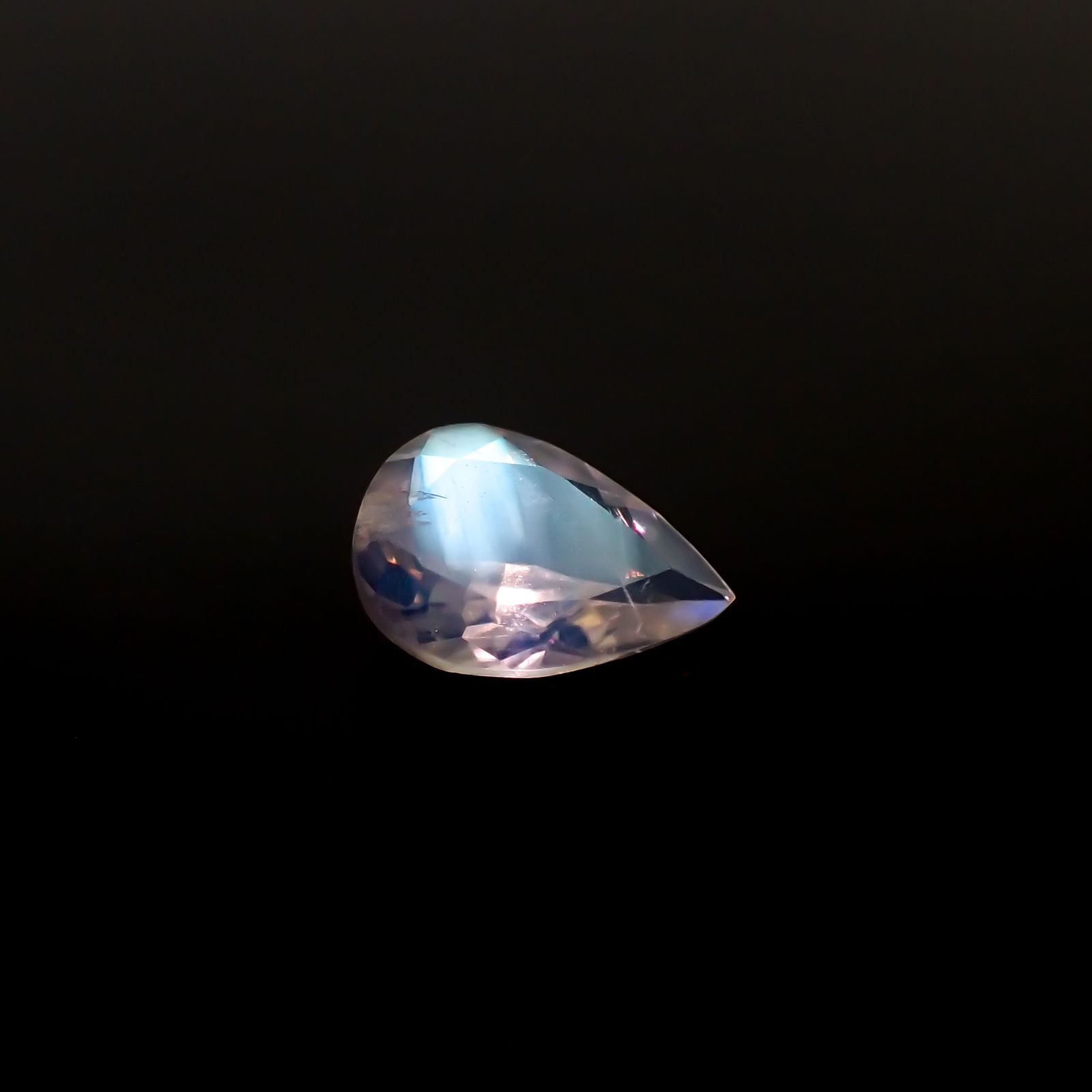 レインボームーンストーン インド・タミルナードゥ産 0.53ct[231224463]7.1x5mm前後