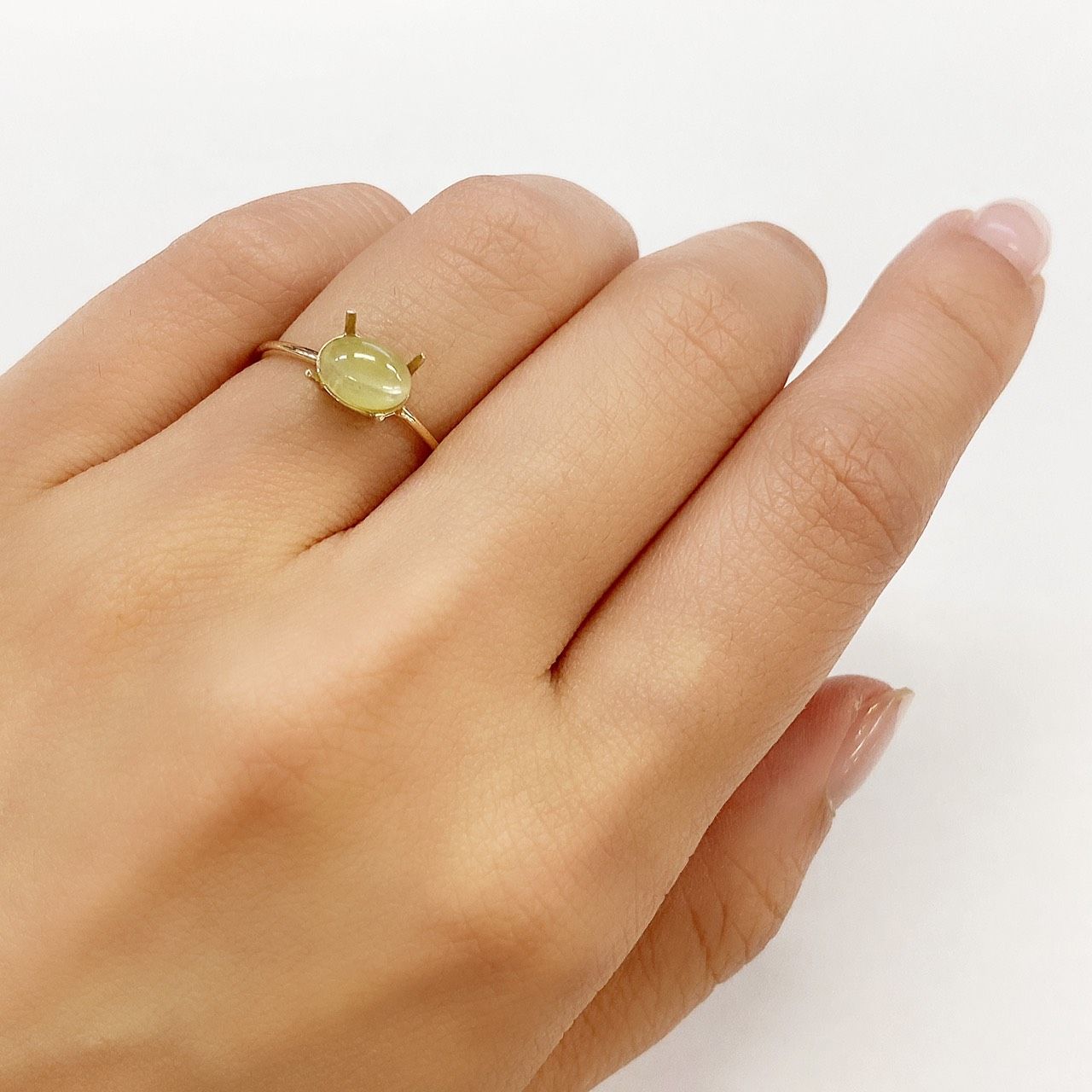 クリソベリルキャッツアイ(宝石名クリソベリル・キャッツアイ) スリランカ産 1.929ct ソ付(彩珠)[210711483]7×4.9mm前後
