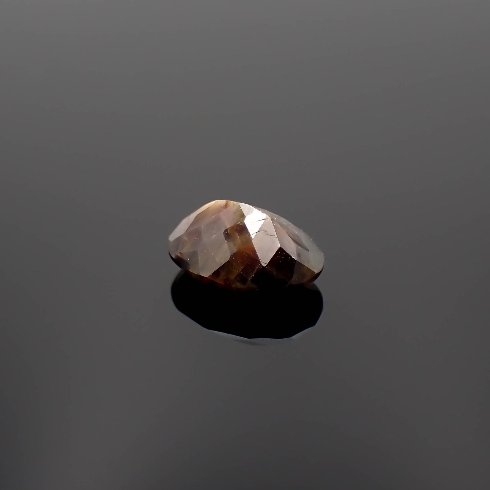ゴールドシーンサファイア非加熱 ケニア産 2.84ct[230321327]9.4x7.1mm前後