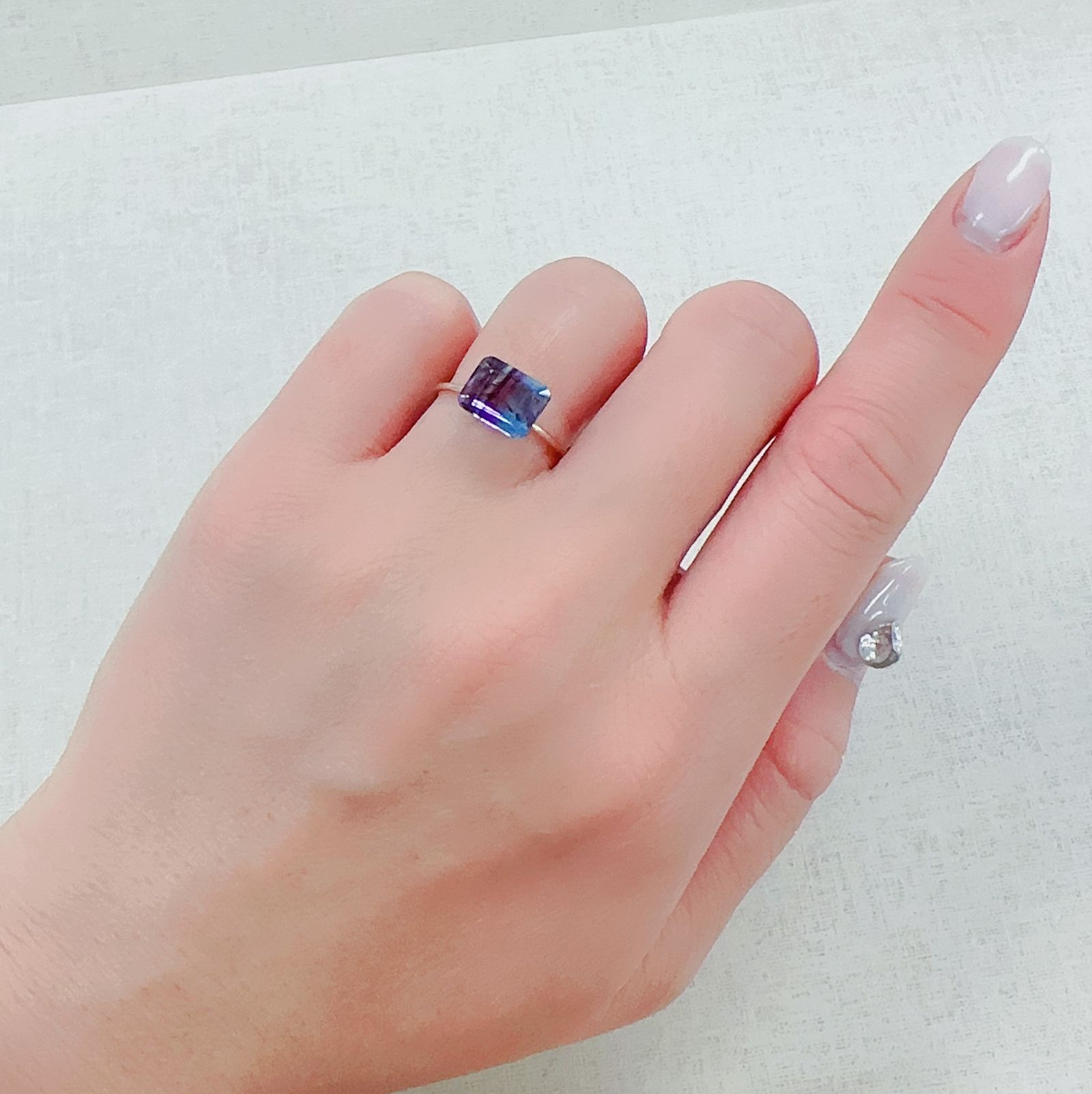 パーティカラーフローライト ブラジル産 2.77ct[230321187]8.9x7mm前後