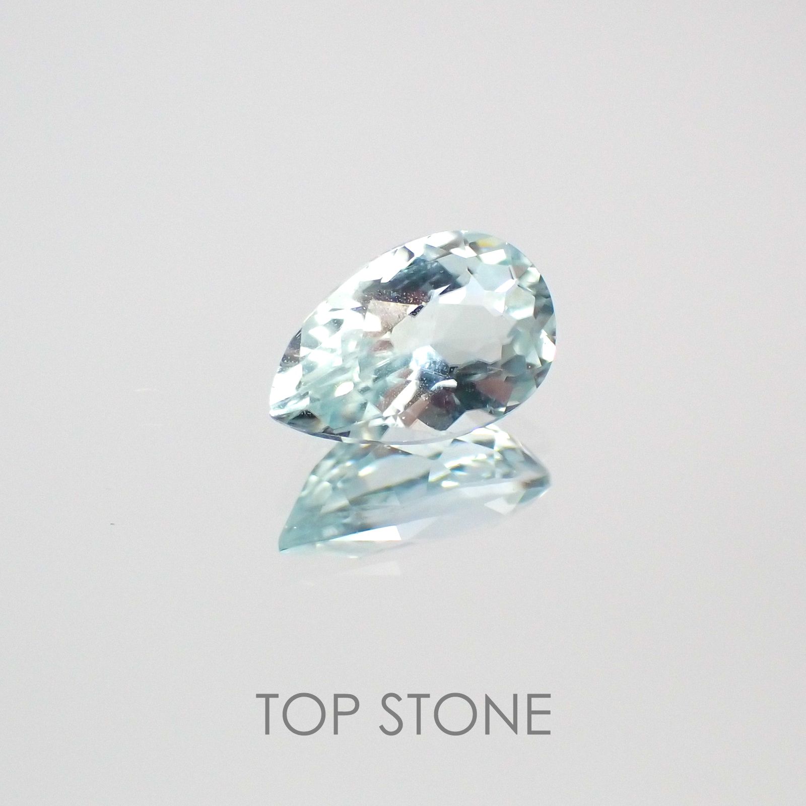 アンブリゴナイト/モンテブラサイト マダガスカル産 ルース 0.71ct[21018017]4.6×7.2mm前後