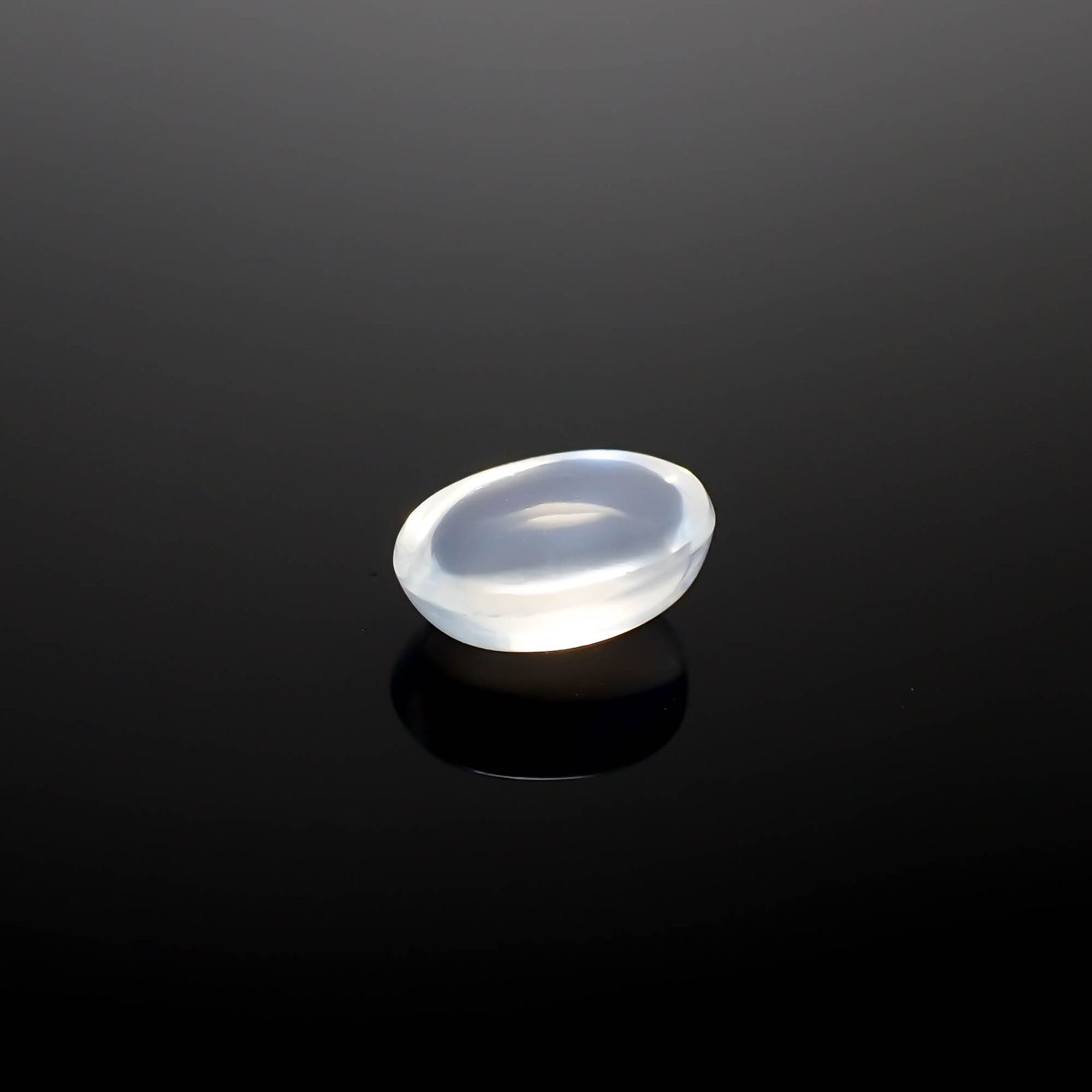 ムーンストーン(宝石名オーソクレース)インド/スリランカ産 1.22ct 識別済[240527726]8.1x6.2mm前後