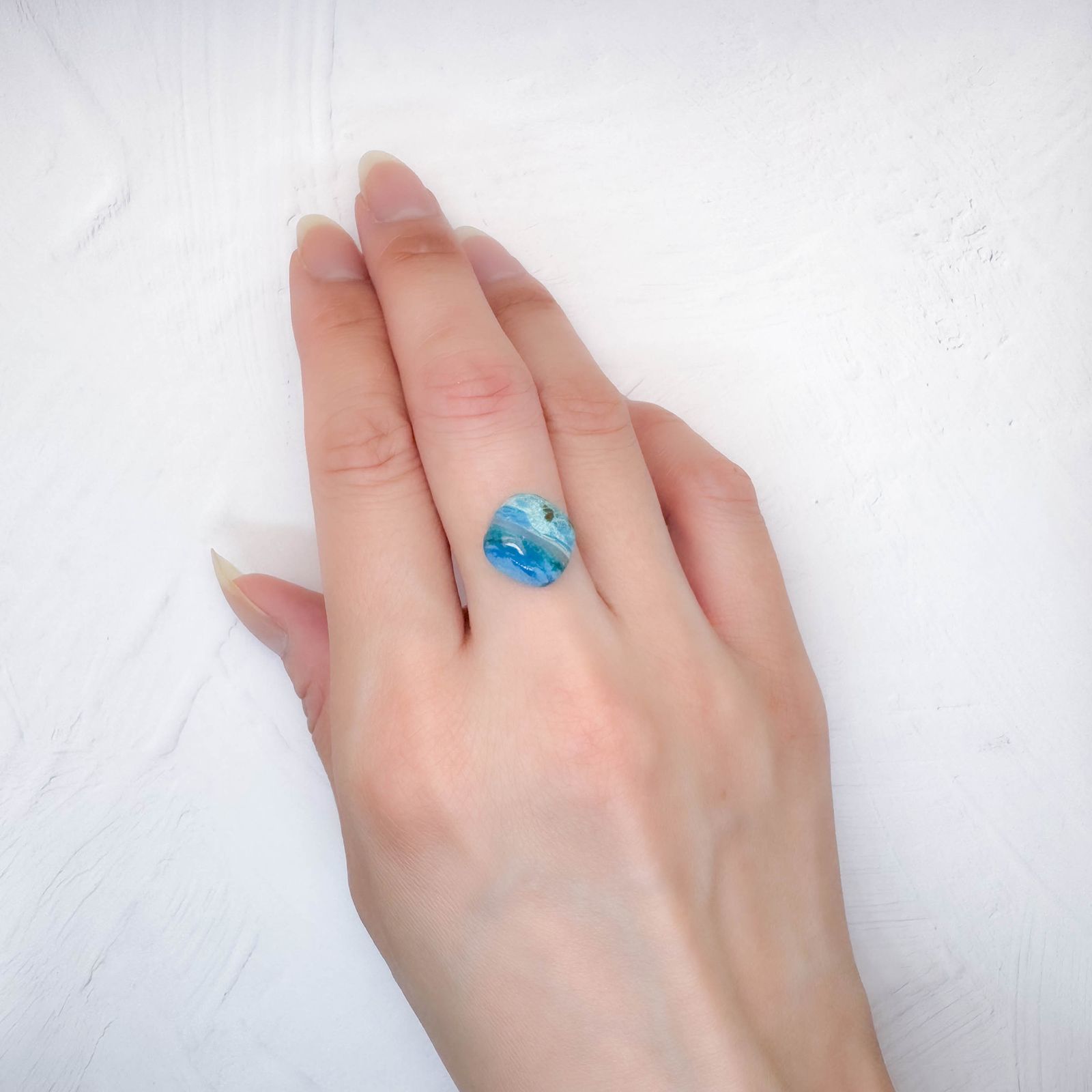 ブルーオパール ペルー産 4.41ct [250730731]11.4x11.2mm前後