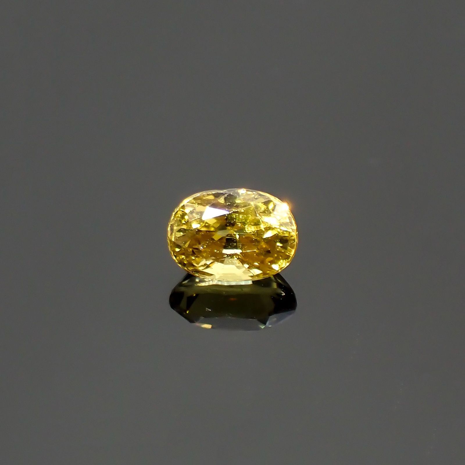 マリガーネット(宝石名グロッシュラー アンドラダイト・ガーネット)マリ共和国産 1.07ct 識別済[220115237]6.5x4.6mm前後