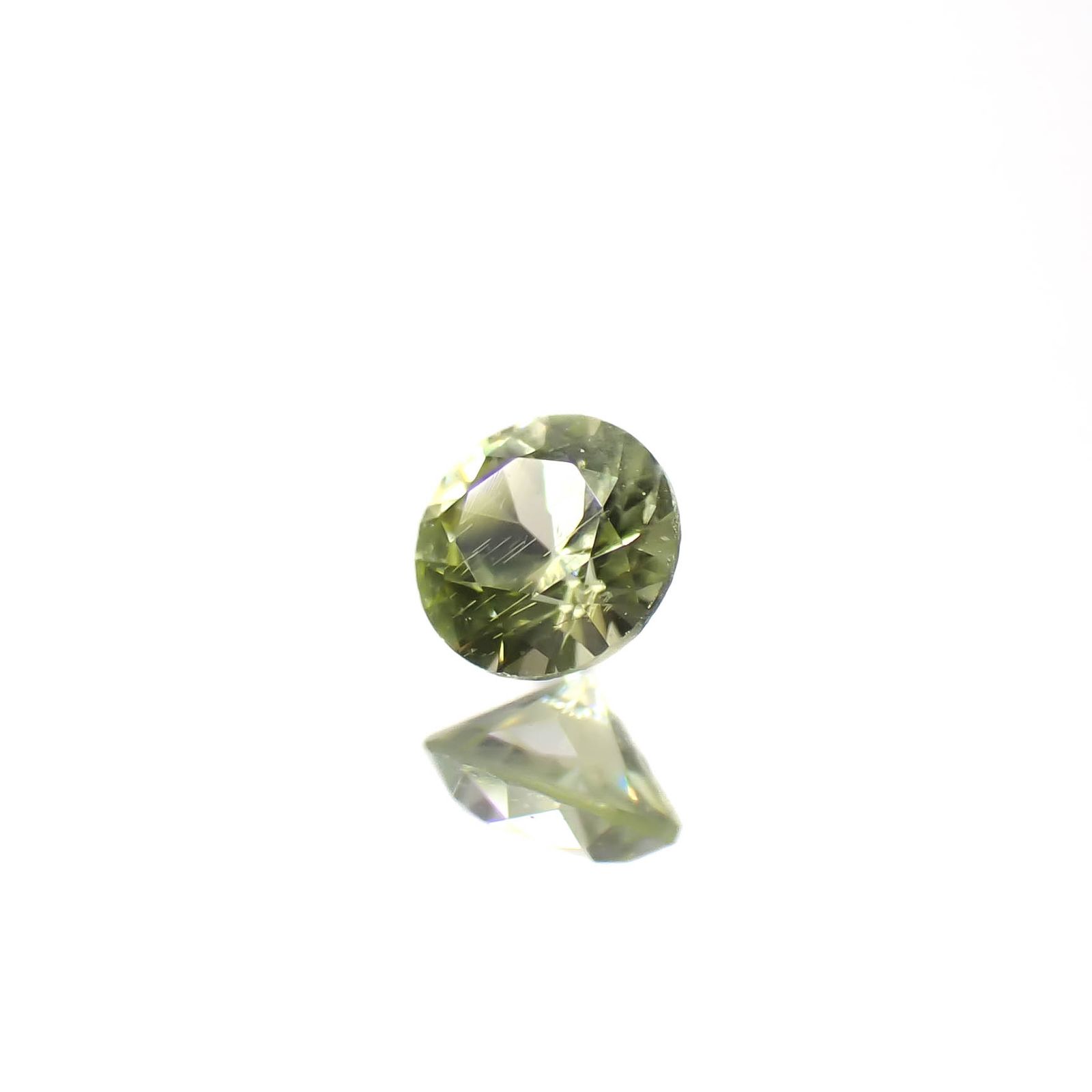 パラサイティックペリドット(宝石名ペリドット)採取地：ロシア 0.062ct 識別済[240627930]2.5x2.5mm前後