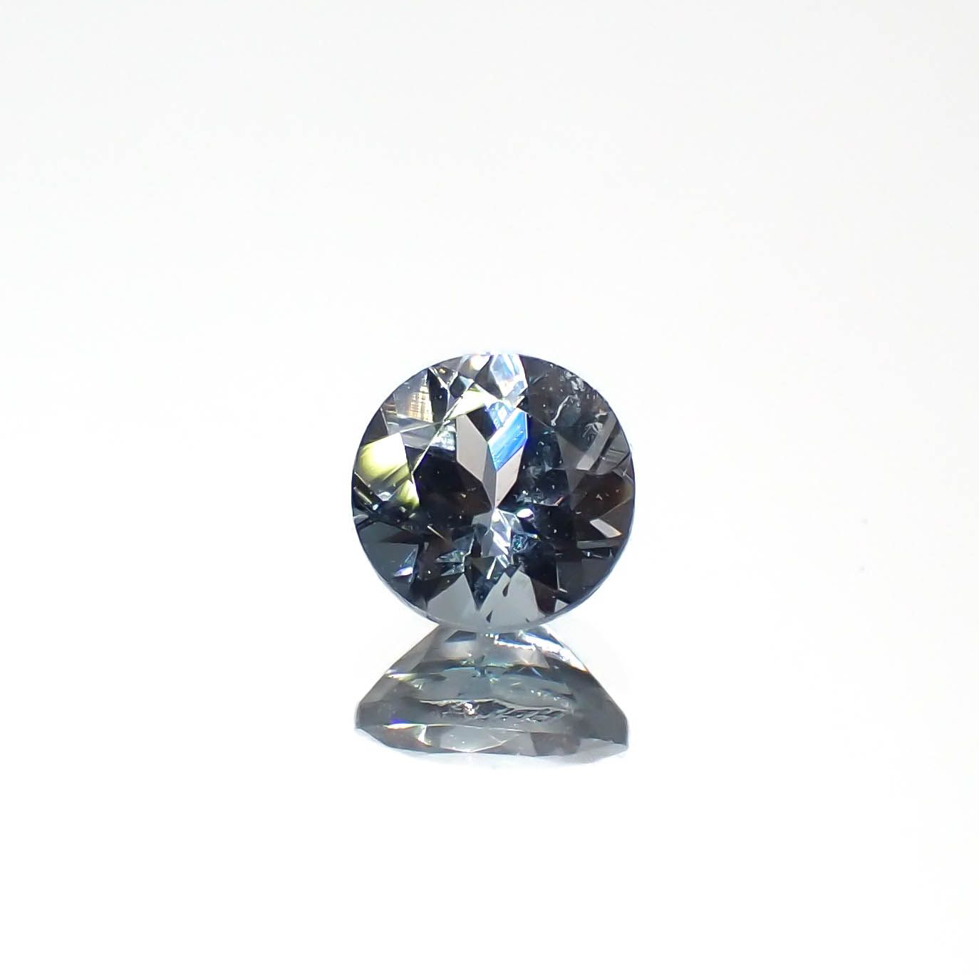 グレースピネル タンザニア産 0.40ct[230421535]4.4x4.4mm前後