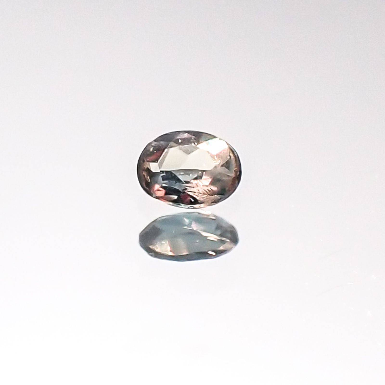 アレキサンドライト ブラジル産 ルース 0.04ct[20095558]2.4×1.9mm前後