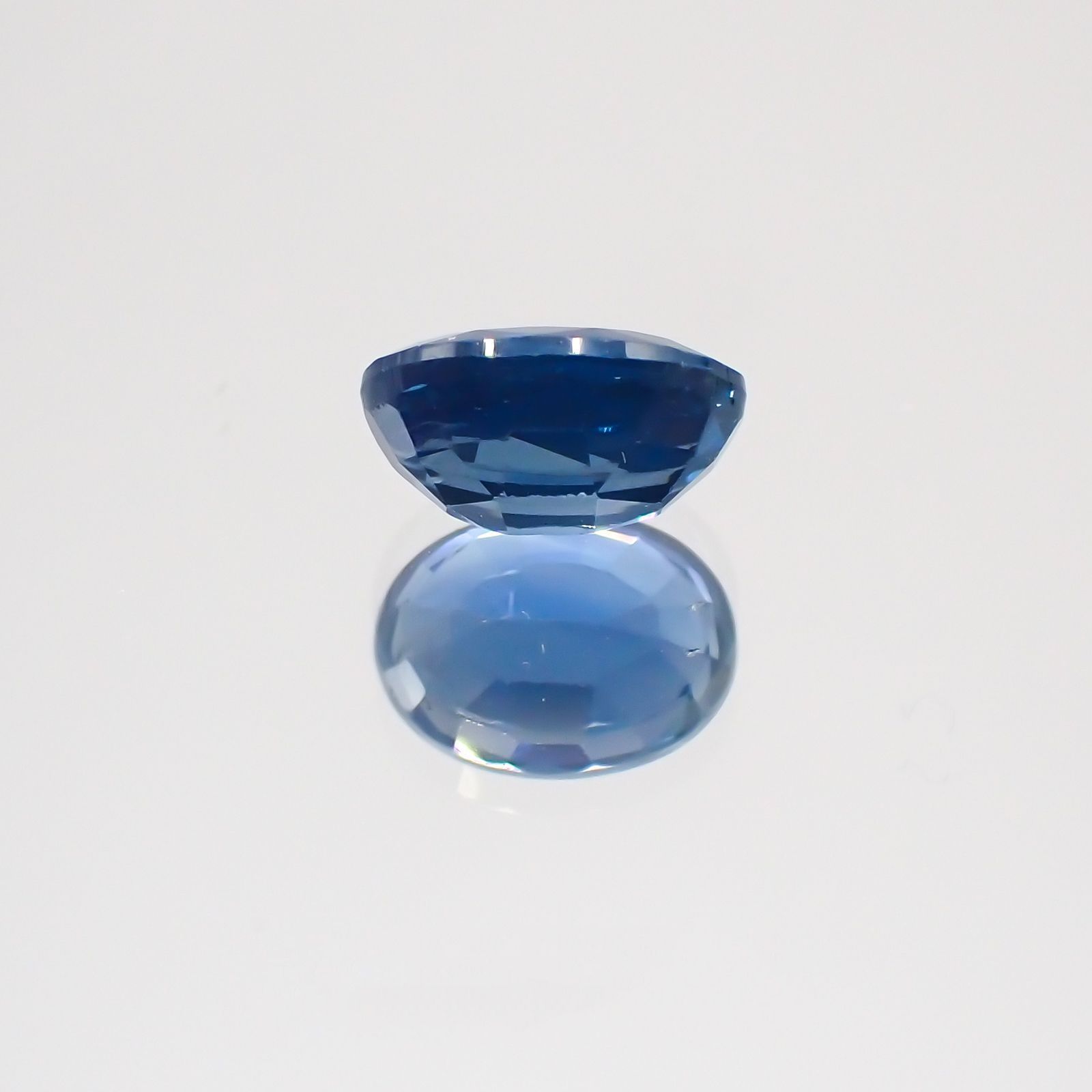 サファイア(宝石名サファイア)マダガスカル/スリランカ産 1.33ct 識別済[231124316]7.2x5.3mm前後