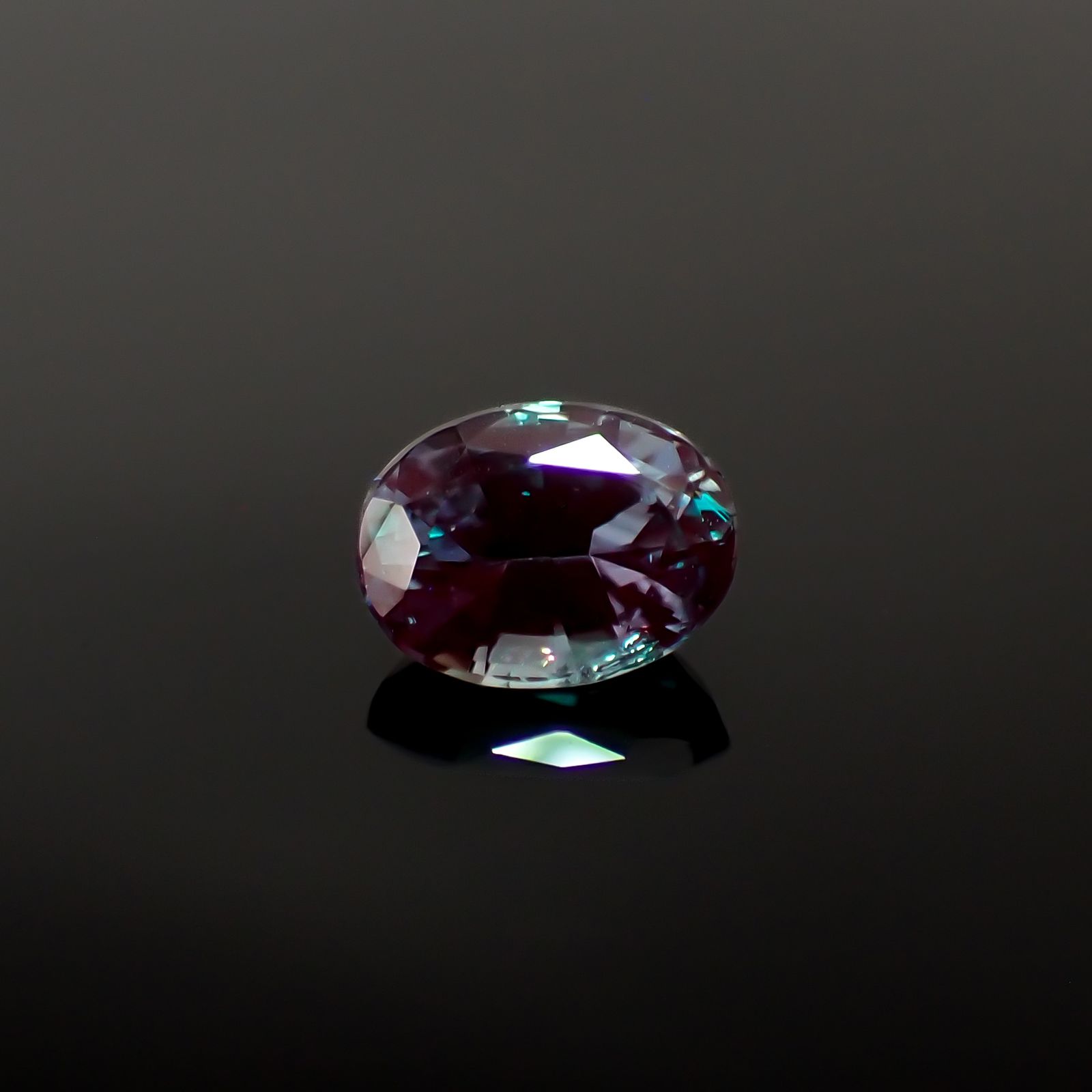 アレキサンドライト ブラジル産 0.76ct[230622393]6.2x4.6mm前後