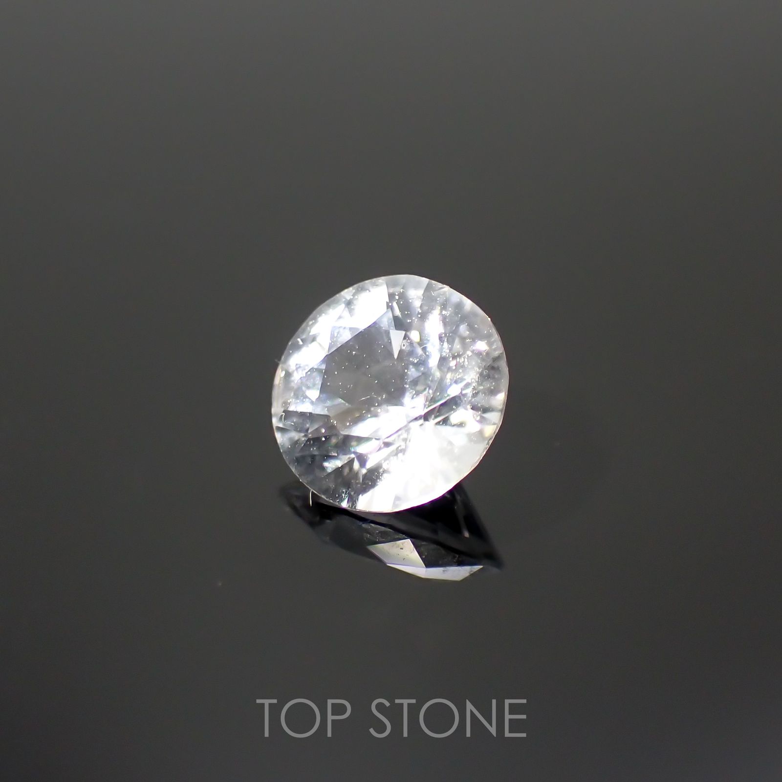 フェナカイト(宝石名フェナカイト)ブラジル産 0.61ct 識別済[220115161]6x5.9mm前後