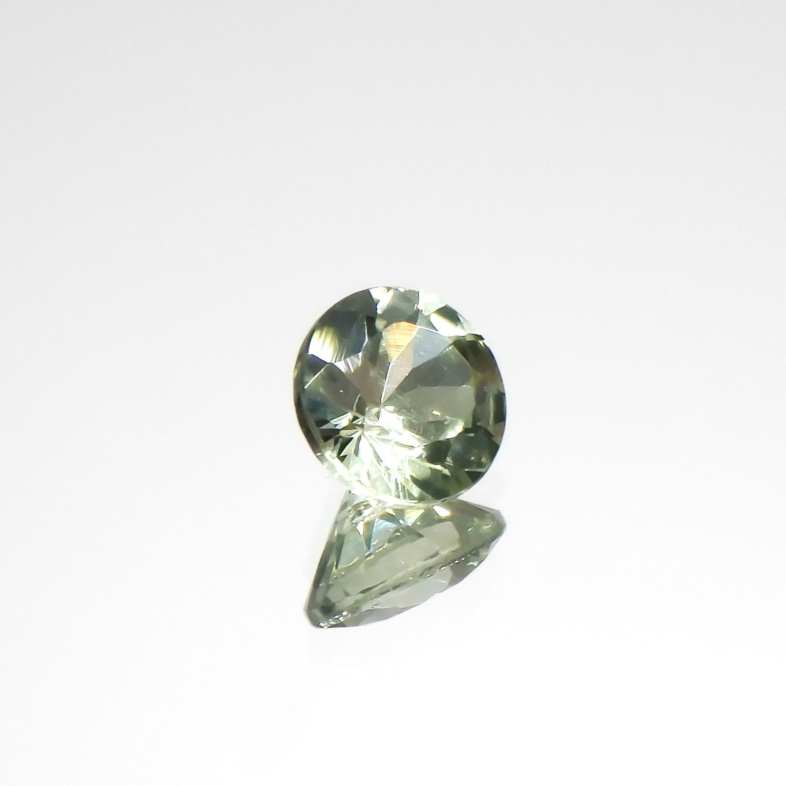 バナジウムクリソベリル(宝石名クリソベリル)マダガスカル産 0.439ct ソ付(日独)[220817419]4.62x4.69mm前後