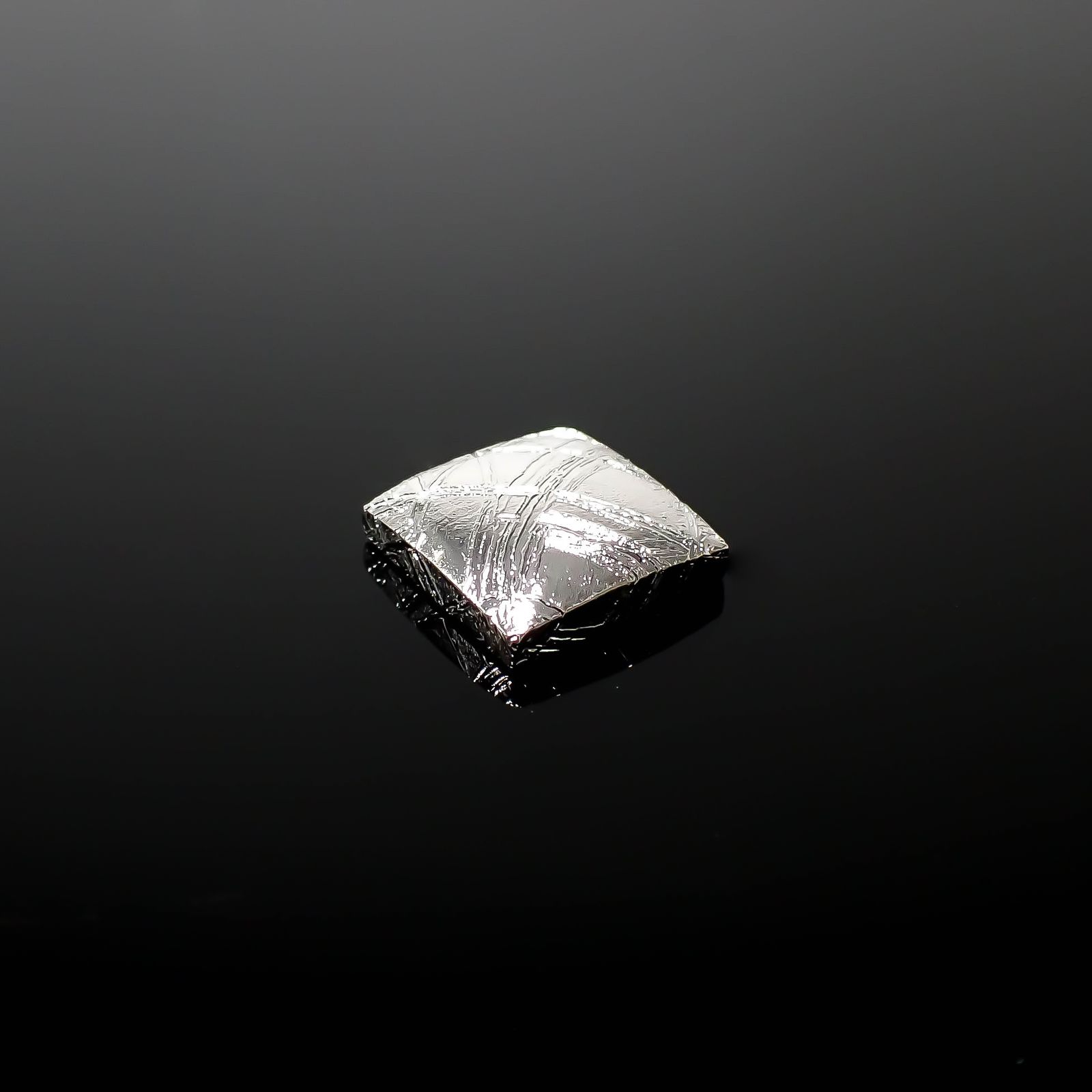 ムオニナルスタ隕石 発見地:スウェーデン 9.54ct[240125773]10x9.9mm前後