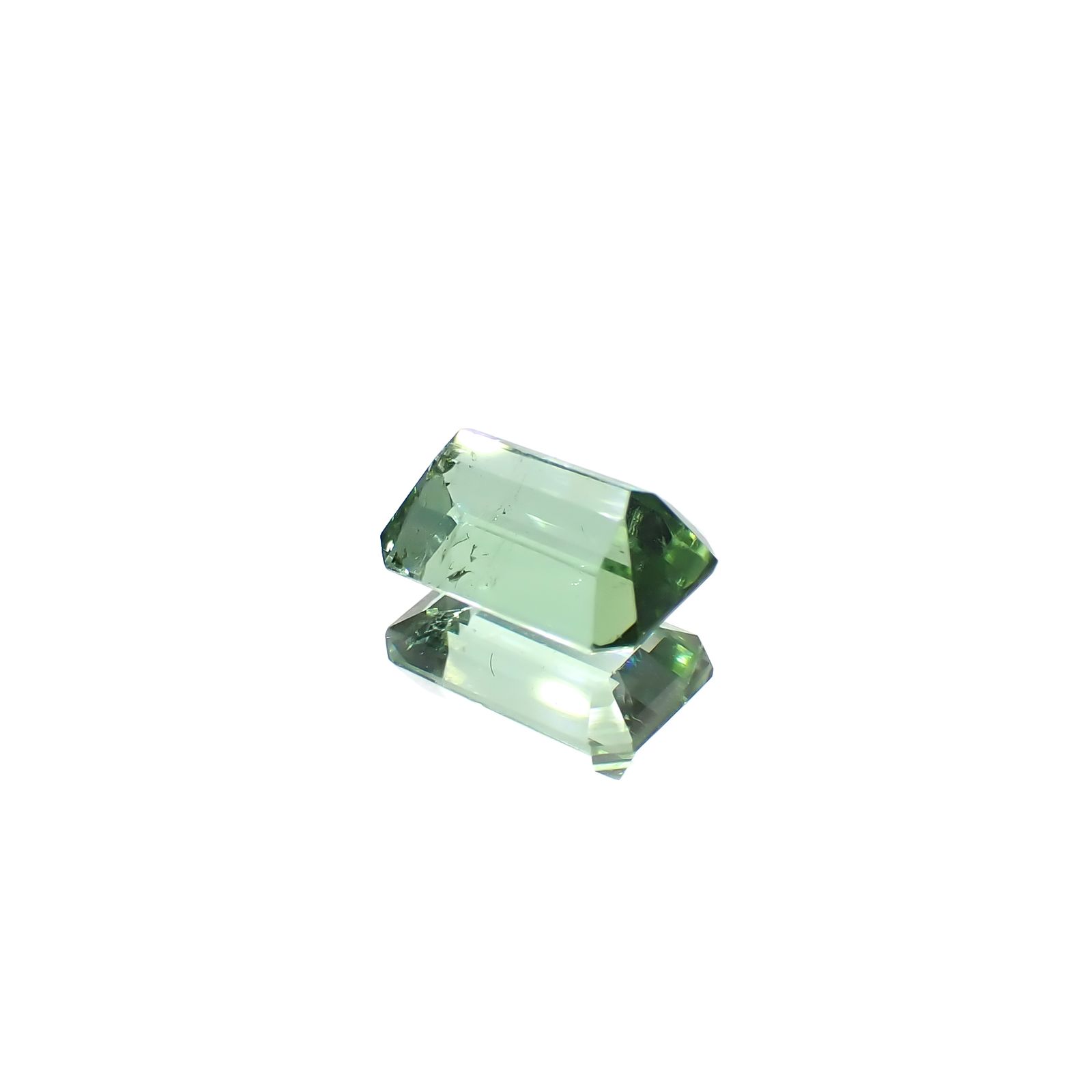 グリーントルマリン(宝石名トルマリン)アフガニスタン産 1.08ct 識別済[240527793]7.3x4.9mm前後