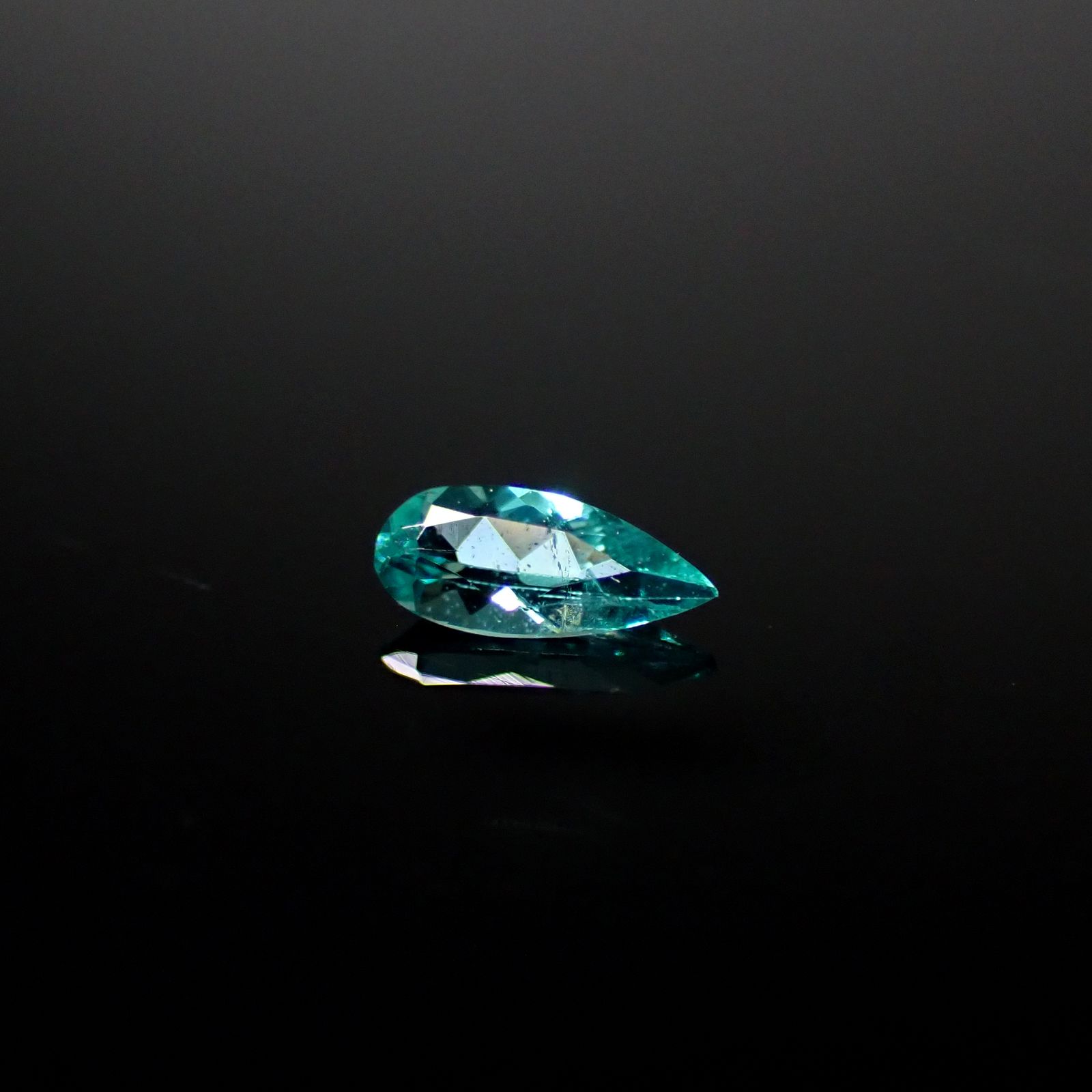 パライバトルマリン ブラジル産 0.086ct[240928761]4.7x2mm前後