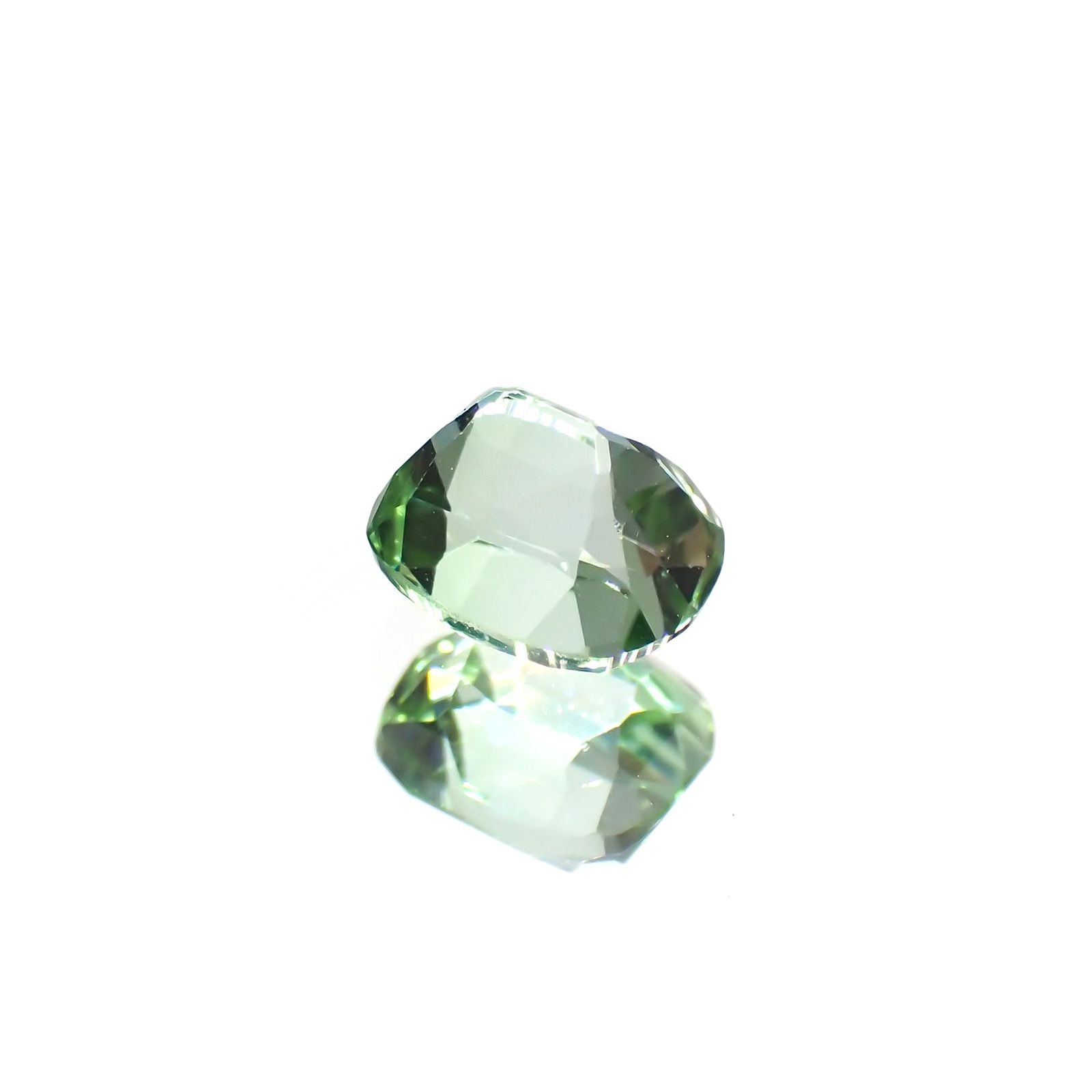 ブルーグリーントルマリン アフガニスタン産 0.82ct / 5.7x4.8mm前後 [220114089]