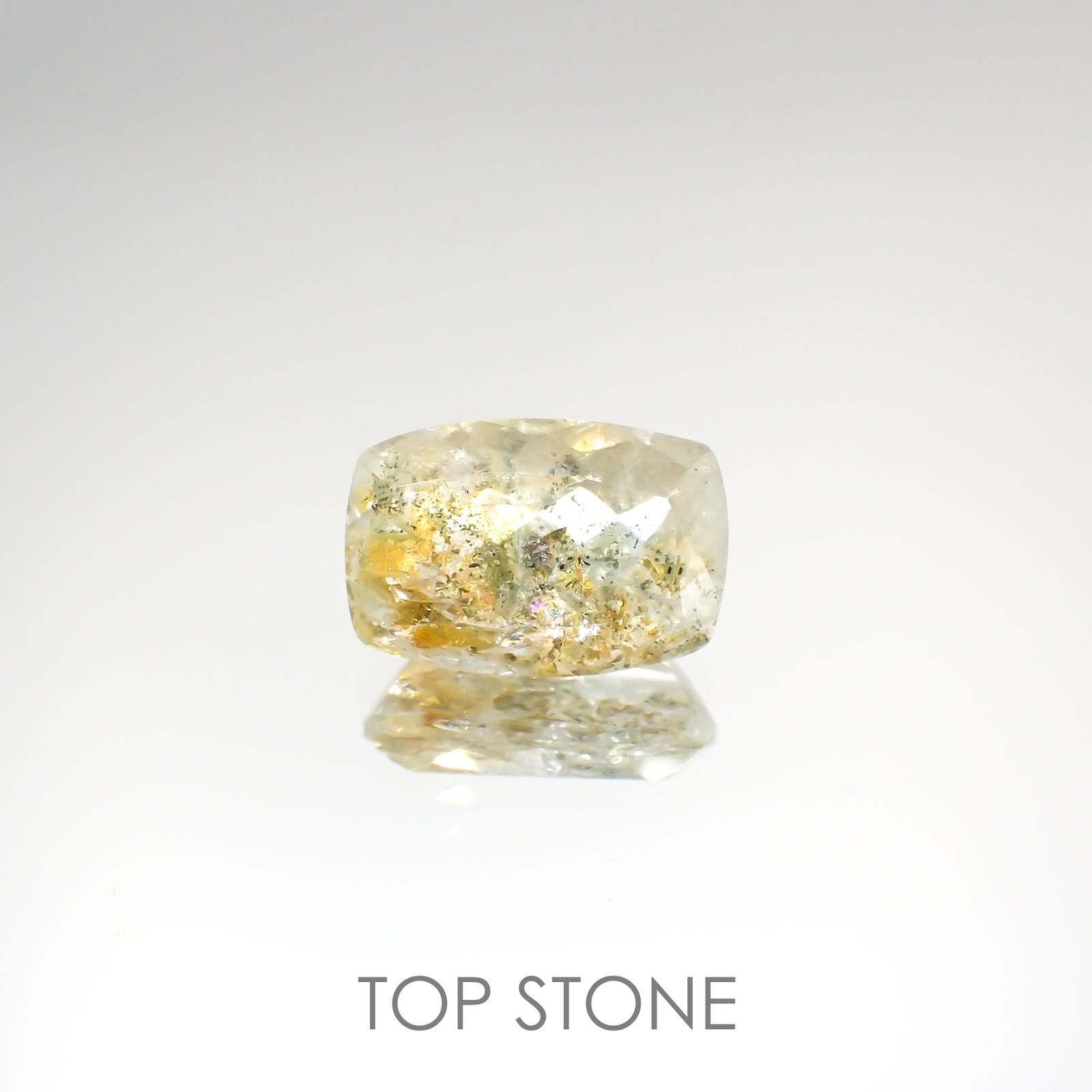 オーロラアクアマリン(宝石名アクアマリン) ブラジル産 4.38ct 識別済[210812717]12.5×8.4mm前後