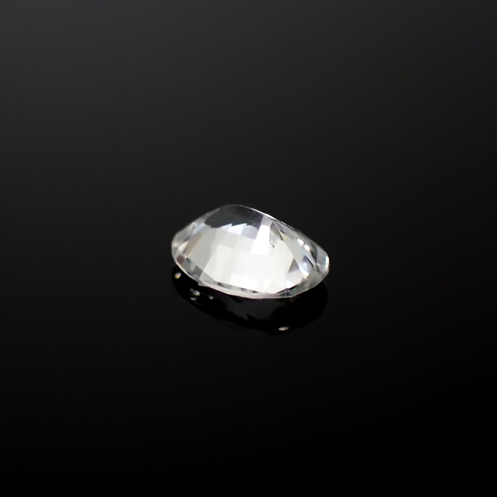 カラーレスサファイア スリランカ産 0.34ct[240527476]5x3.9mm前後