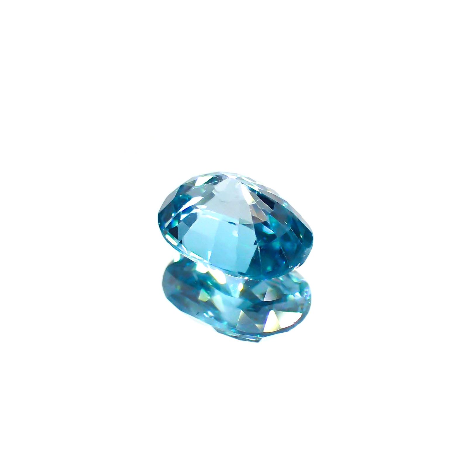 ブルージルコン(宝石名ジルコン)カンボジア産 1.32ct 識別済[250113993]7x5.1mm前後