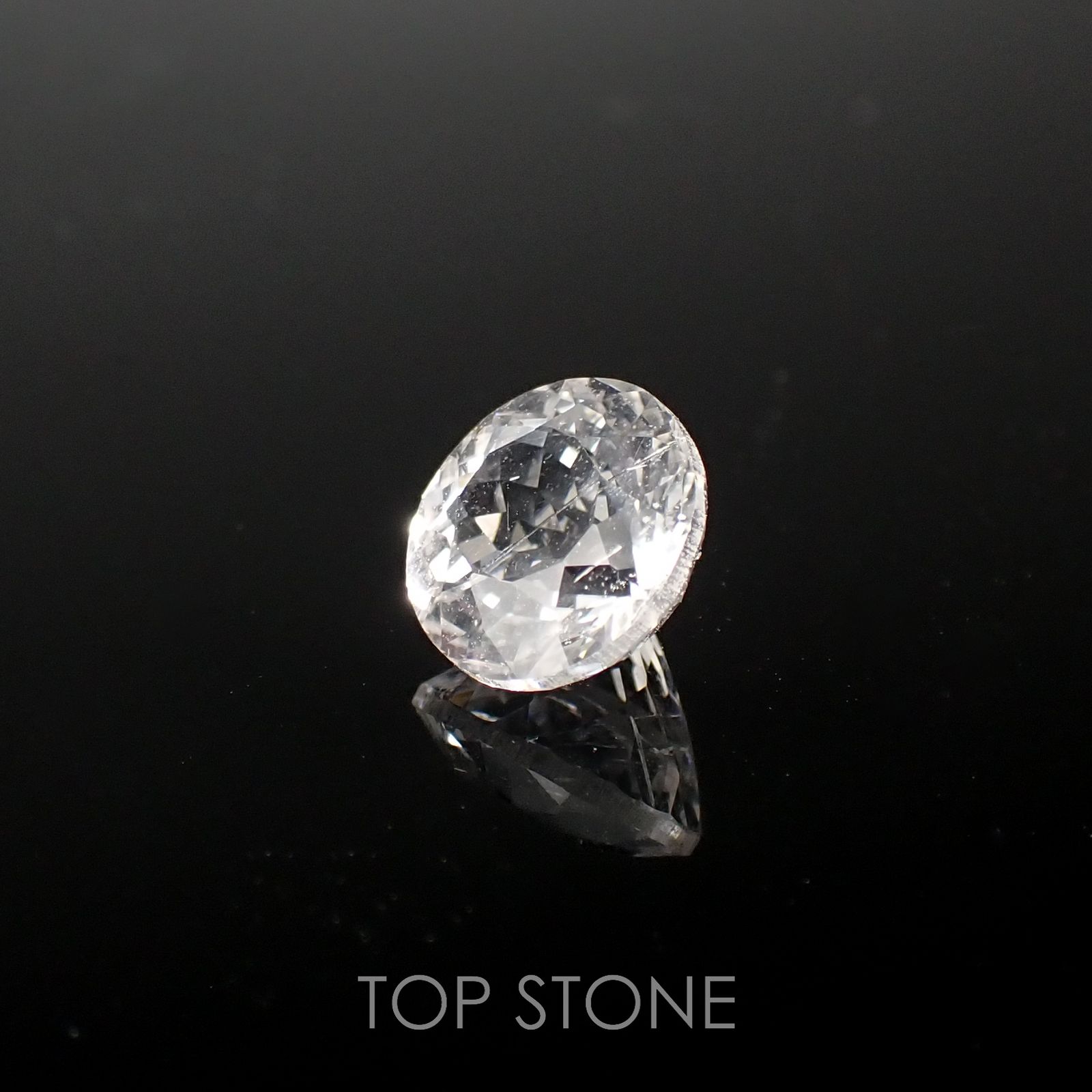 フェナカイト(宝石名フェナカイト)マダガスカル産 1.57ct 識別済[220716956]7.3x7.2mm前後