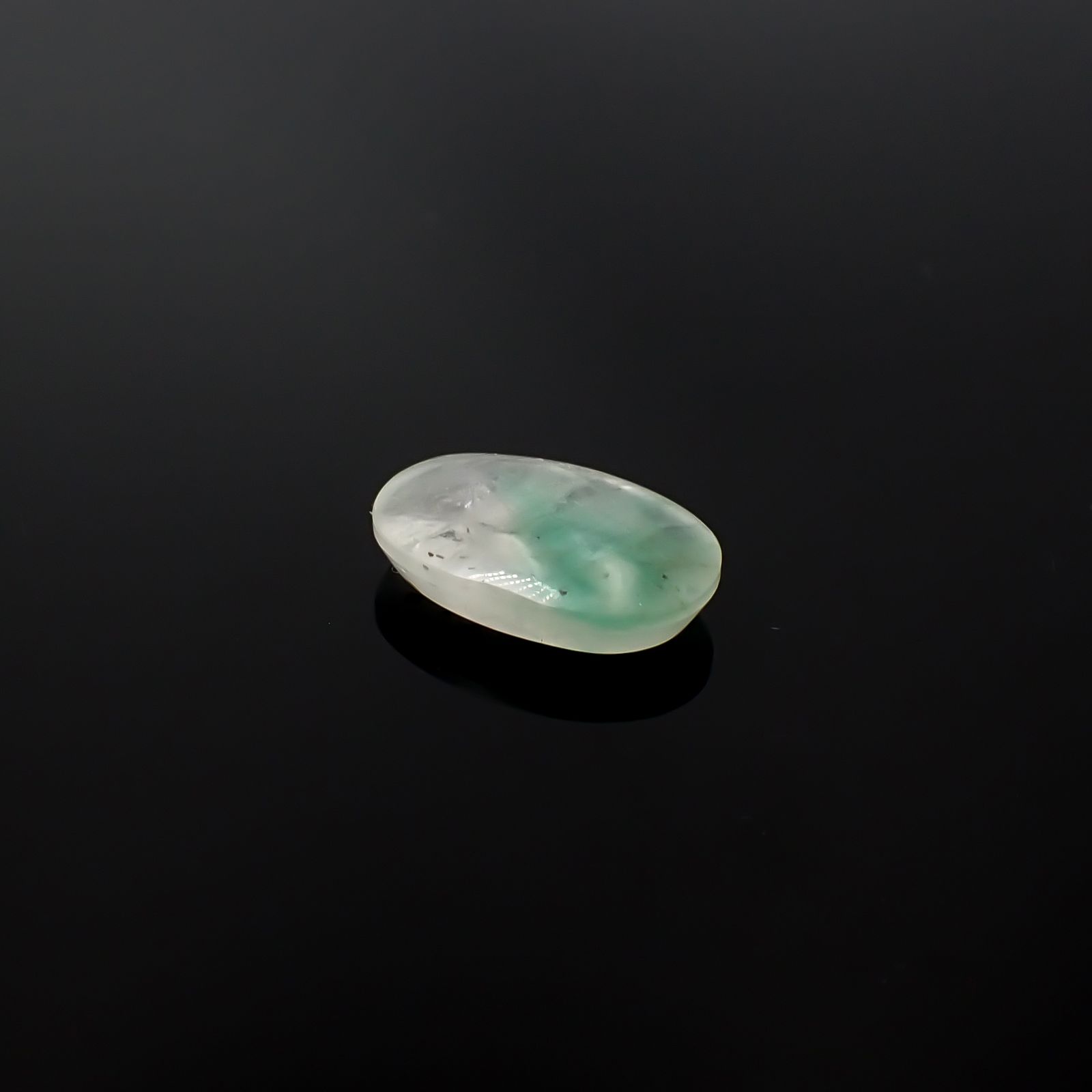 エメラルドインクォーツ ブラジル産 4.96ct / 14.6x9.5mm前後 [260432035]