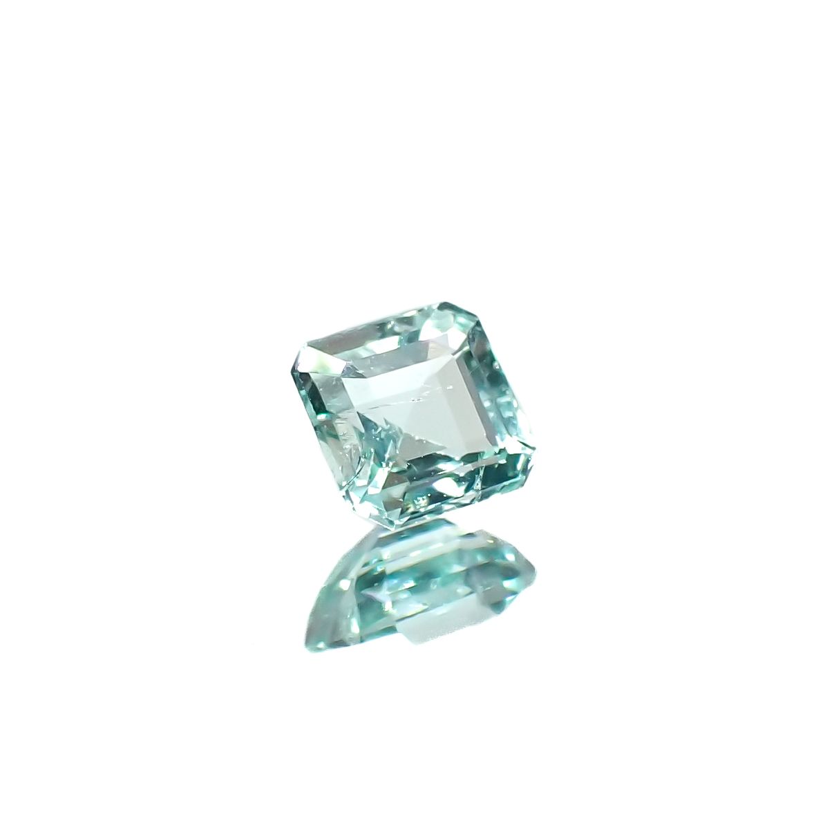 パステルカラーエメラルド コロンビア産 0.17ct[240225946]3.2x3.2mm前後