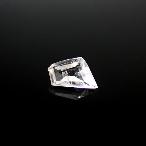 ◇カスタムカット◇ポードレッタイト(宝石名ポードレッタイト)ビルマ産 0.157ct ソ付(彩珠)[240628439]5.4x3.1mm前後