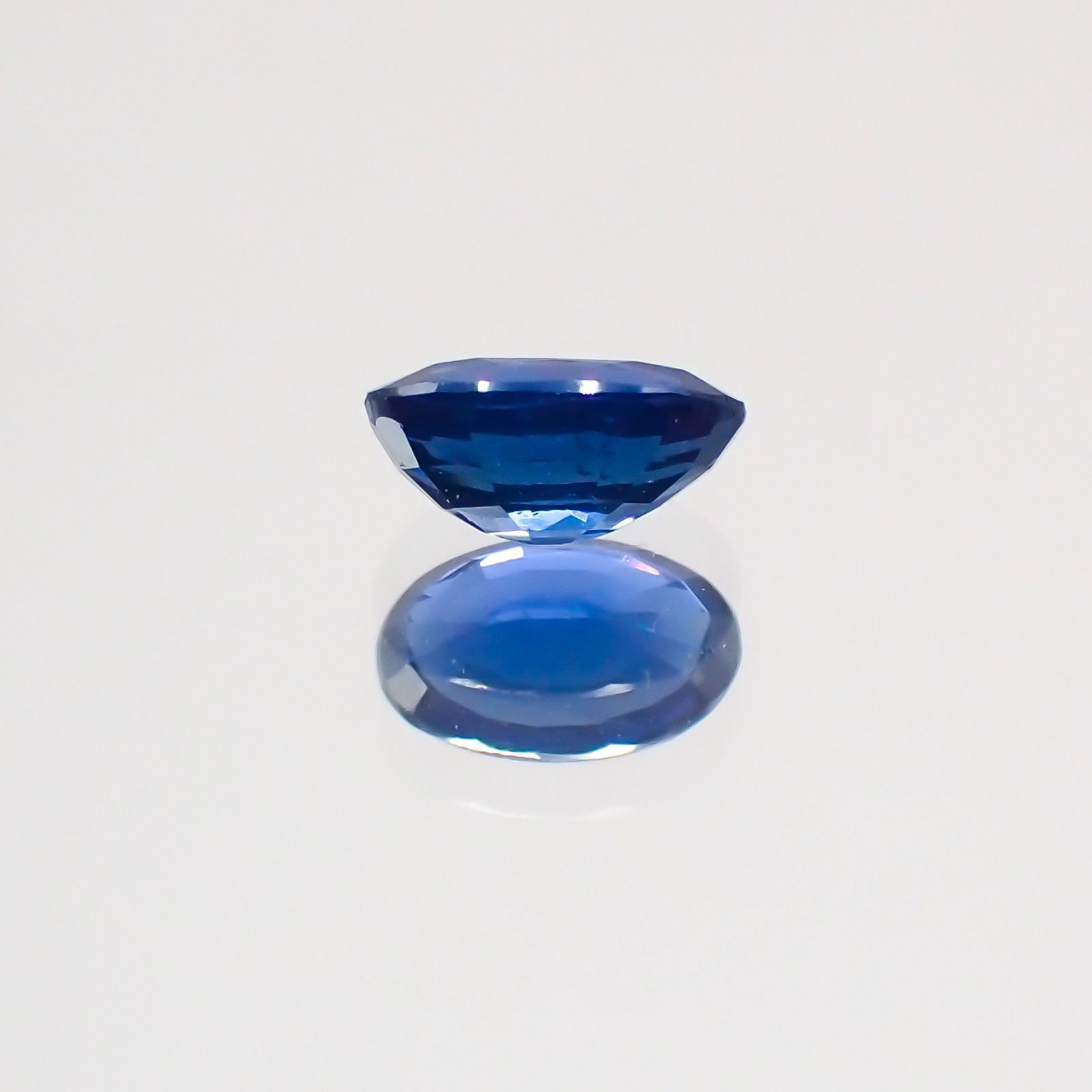 サファイア(宝石名サファイア) マダガスカル/スリランカ産 0.33ct 識別済[21038715]5×3.1mm前後