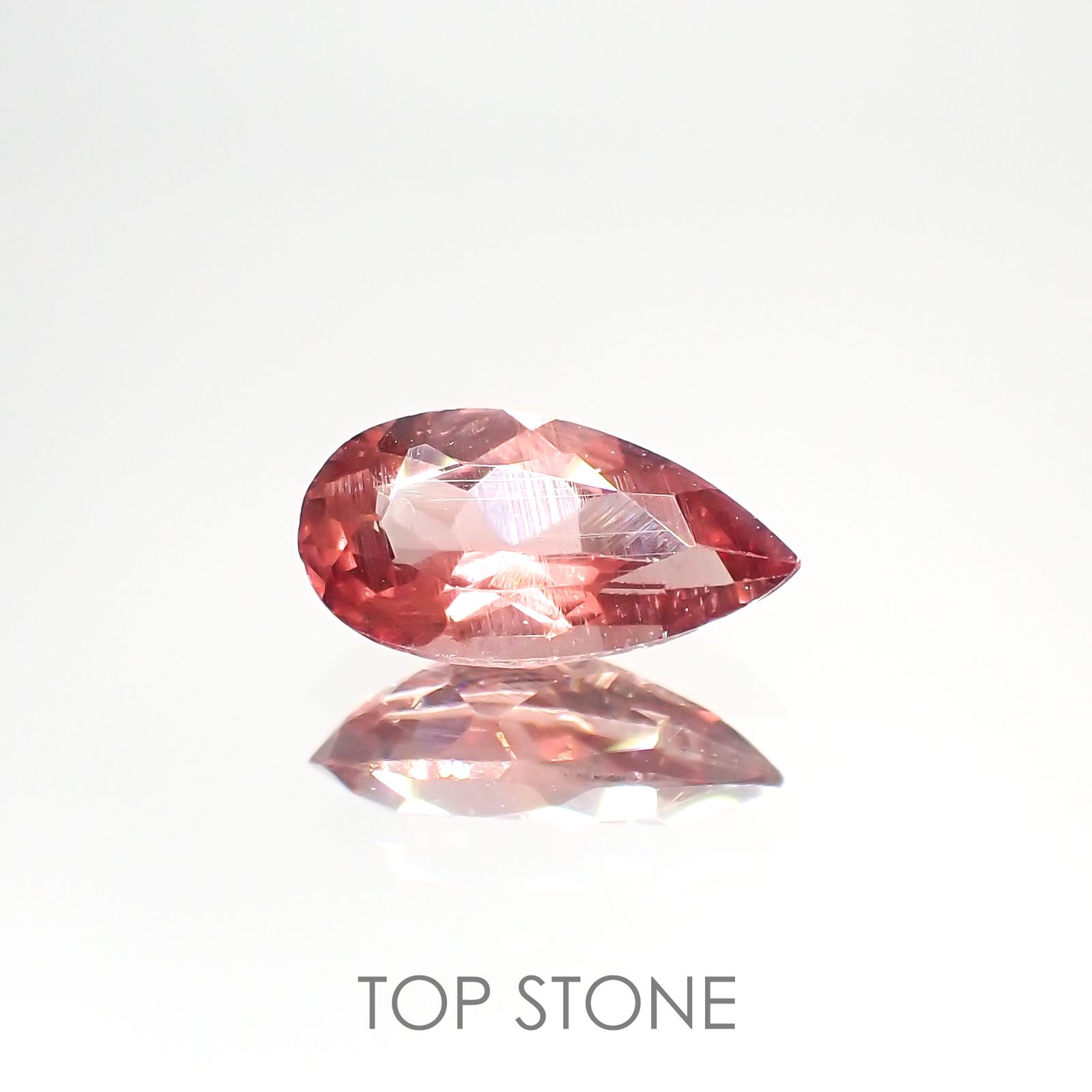 ピンクアパタイト(宝石名アパタイト) ブラジル産 0.98ct 識別済[210912466]9.3×4.9mm前後