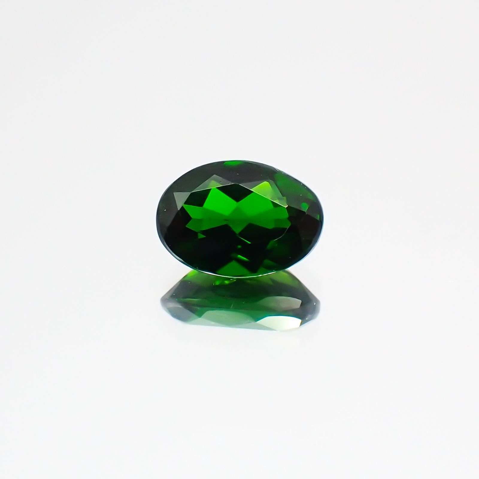 クロムダイオプサイド(宝石名クロム・ダイオプサイド)ロシア産 0.85ct 識別済[231124296]7x5mm前後