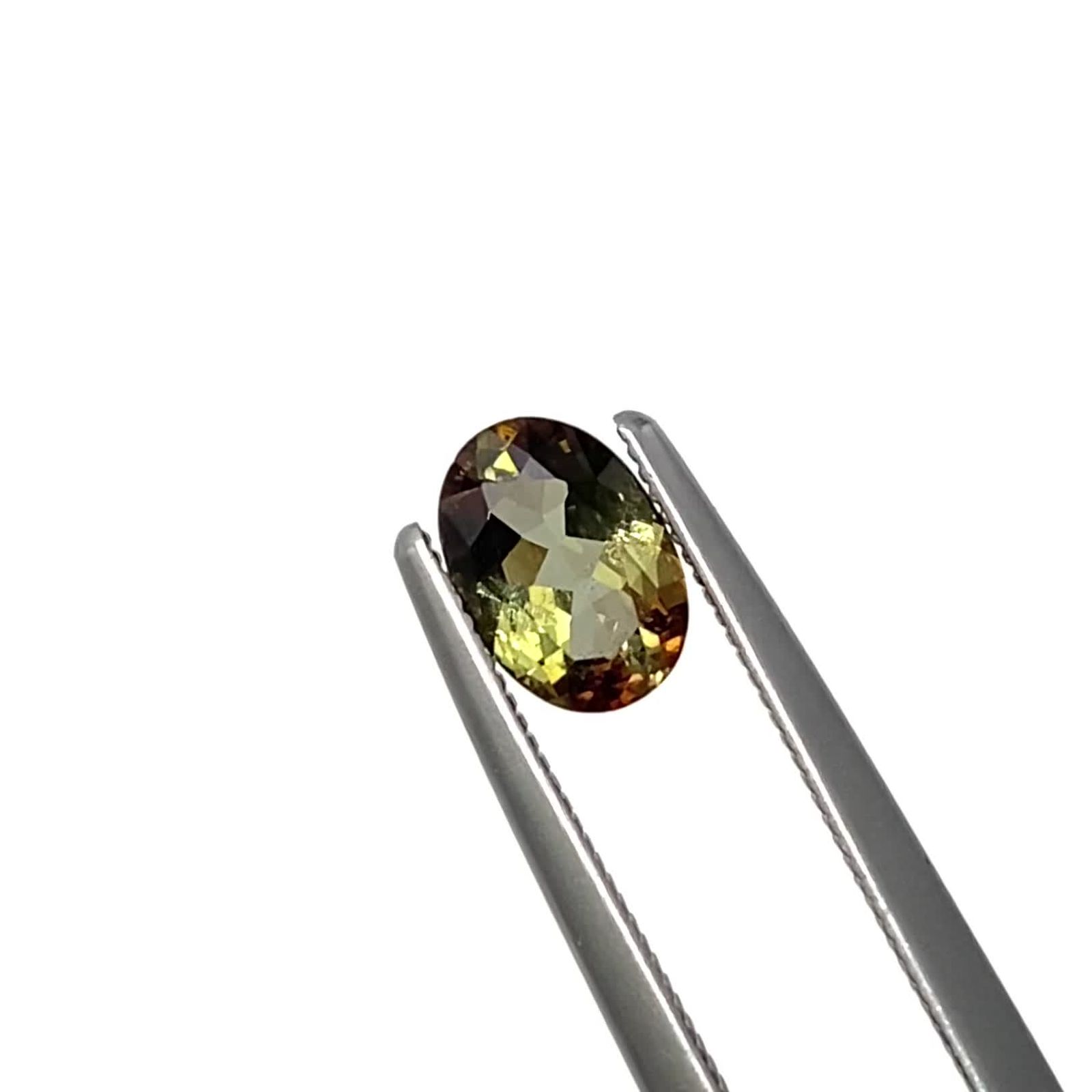 バイカラーアンダリュサイト スリランカ/マダガスカル産 0.61ct
