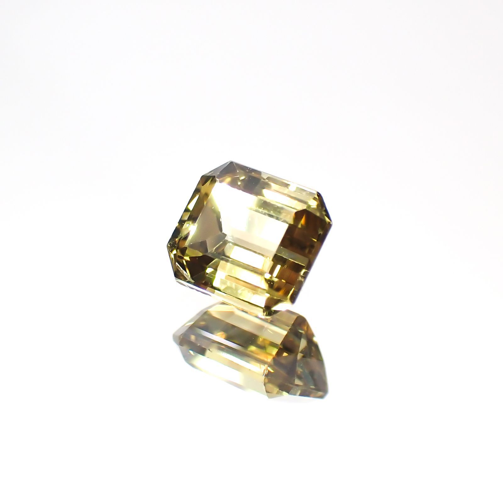 カラーバンドクリソベリル(宝石名クリソベリル)マダガスカル産 0.74ct 識別済[220114192]5.2x4.5mm前後
