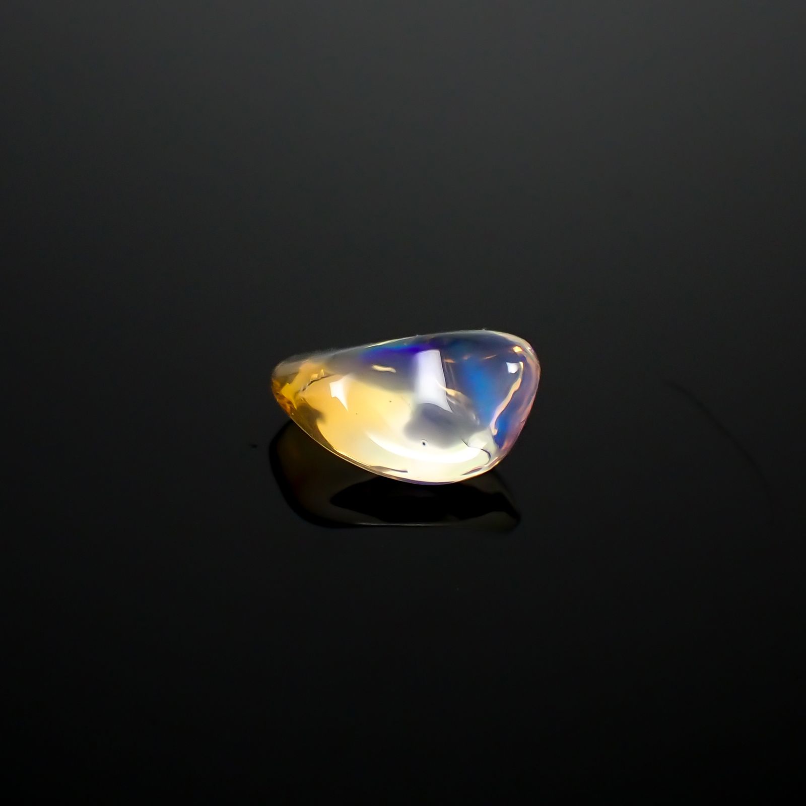 バイカラーメキシコオパール 原石 メキシコ産 0.90ct[240226188]8.5x6.3mm前後