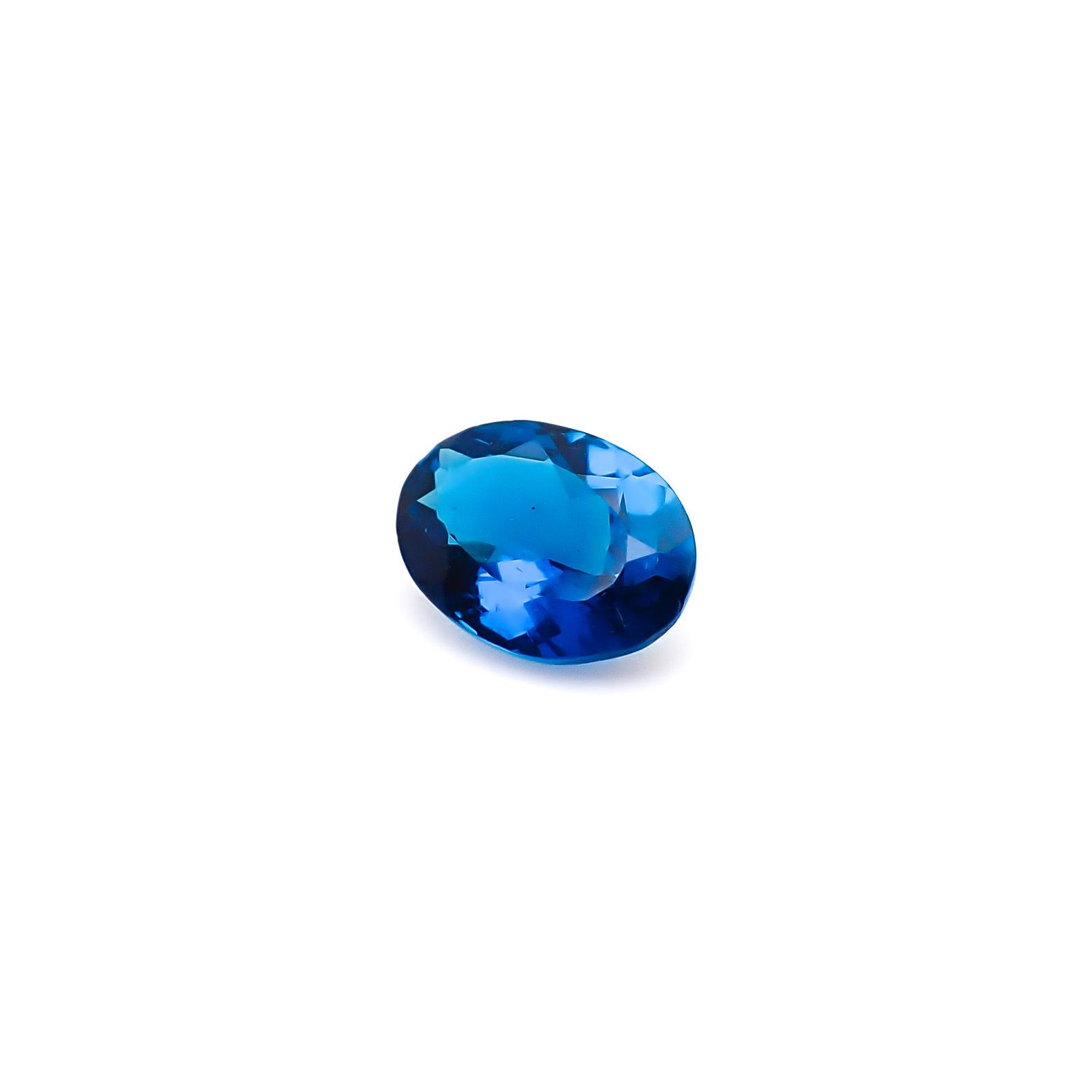 ディープブルーアパタイト マダガスカル産 0.72ct / 7.1x5.1mm前後 [260732596]