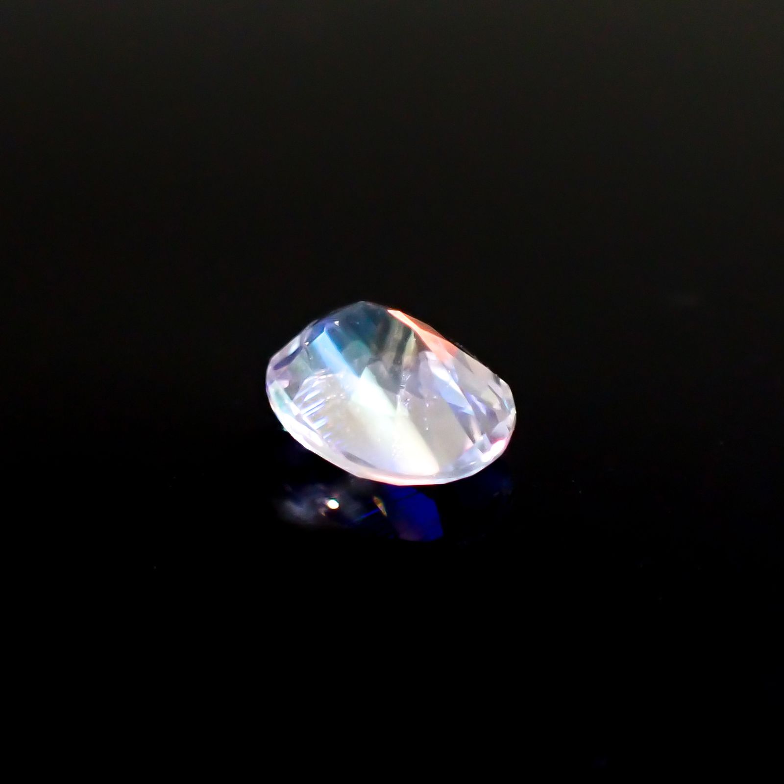 レインボームーンストーン マダガスカル産 1.03ct[240928969]7.6x5.8mm前後