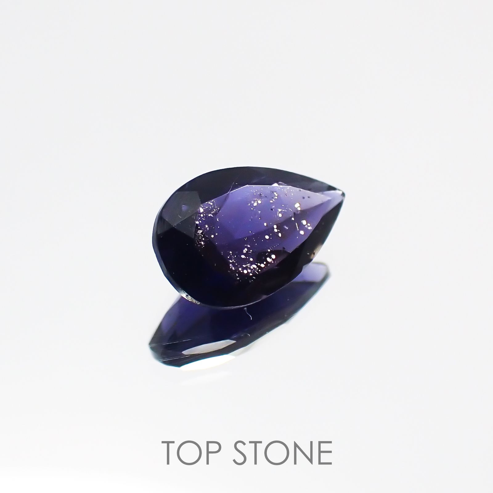アイオライトサンストーン インド・ブラジル産 ルース 0.7ct[210611102]8.1×5.1mm前後