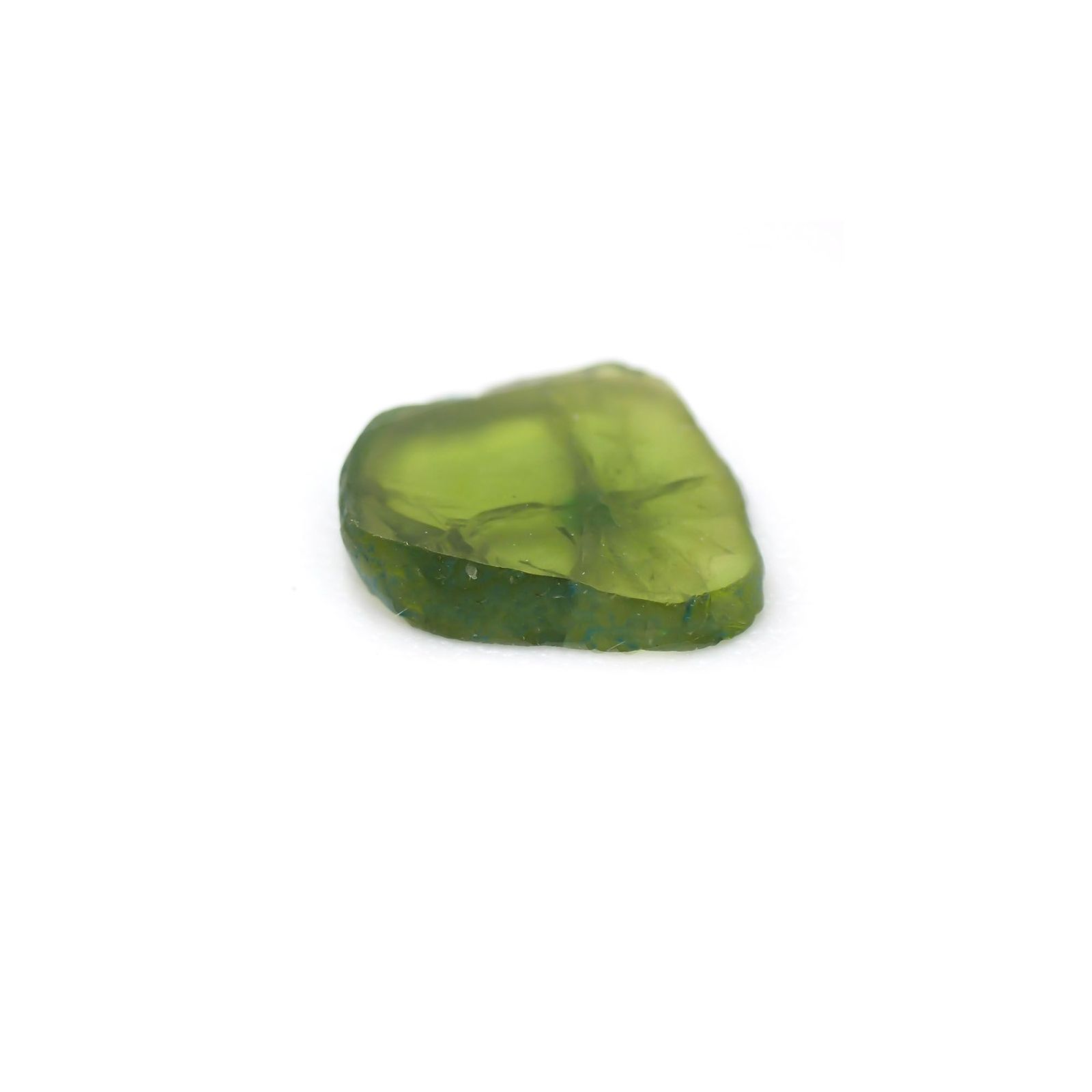 デマントイドガーネット 原石スライス(宝石名デマントイド・ガーネット) 0.67ct 識別済[210410506]6.3×7.3mm前後