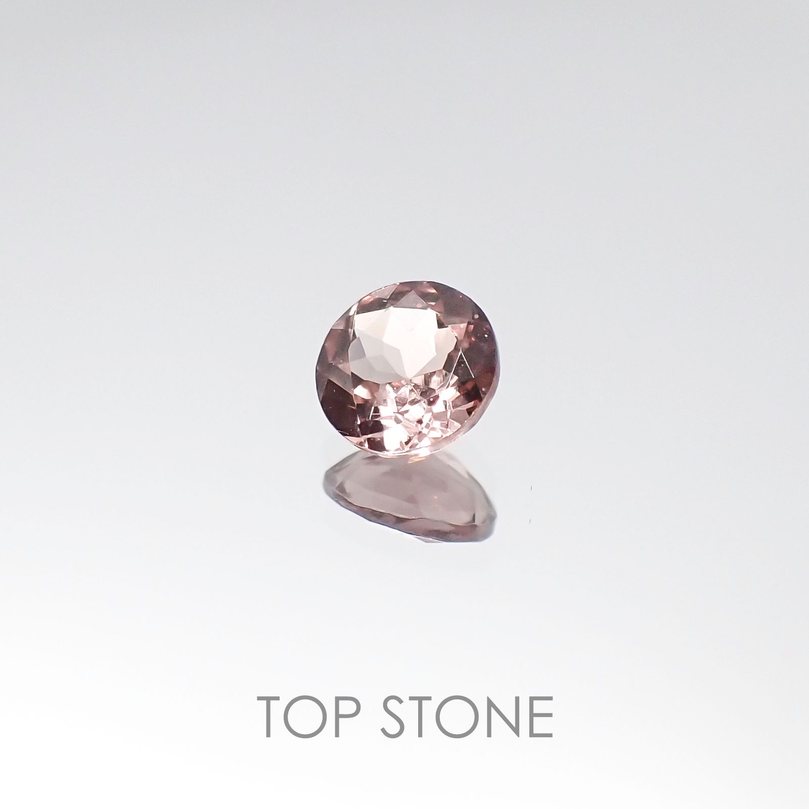 カラーチェンジマラヤガーネット タンザニア産 ルース 0.53ct[20106091]5×5mm前後