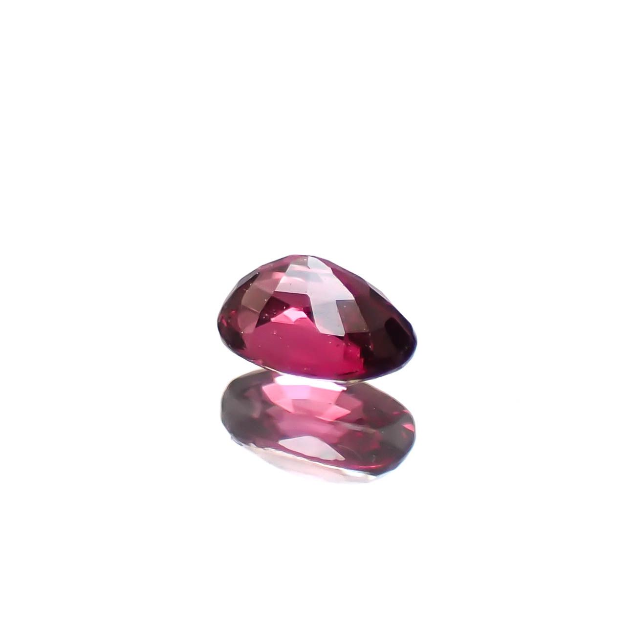 ルビー ビルマ/モザンビーク産 0.15ct [250630507]3.7x2.5mm前後