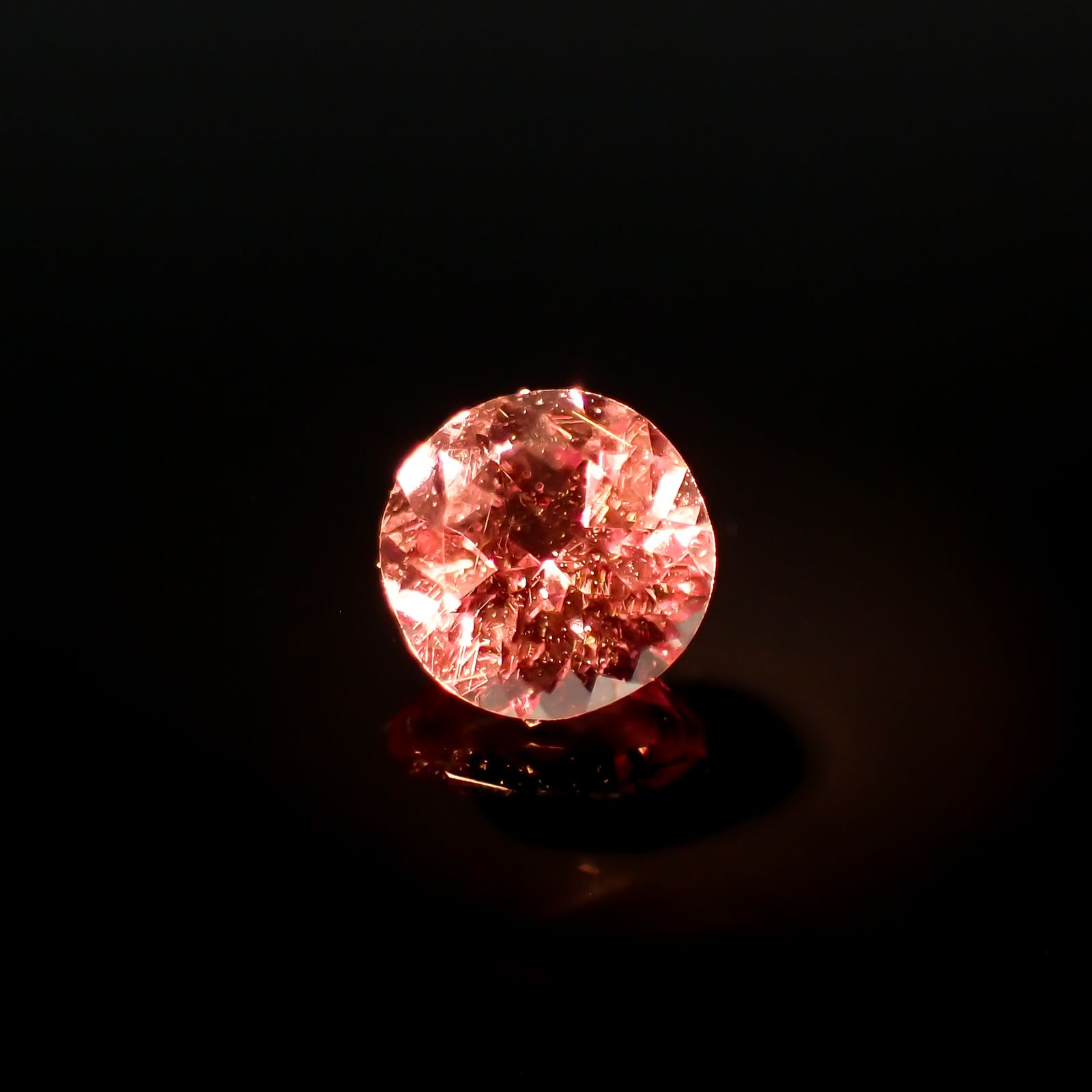 ドラゴンガーネット タンザニア産 0.35ct[230421448]4.1x4.1mm前後