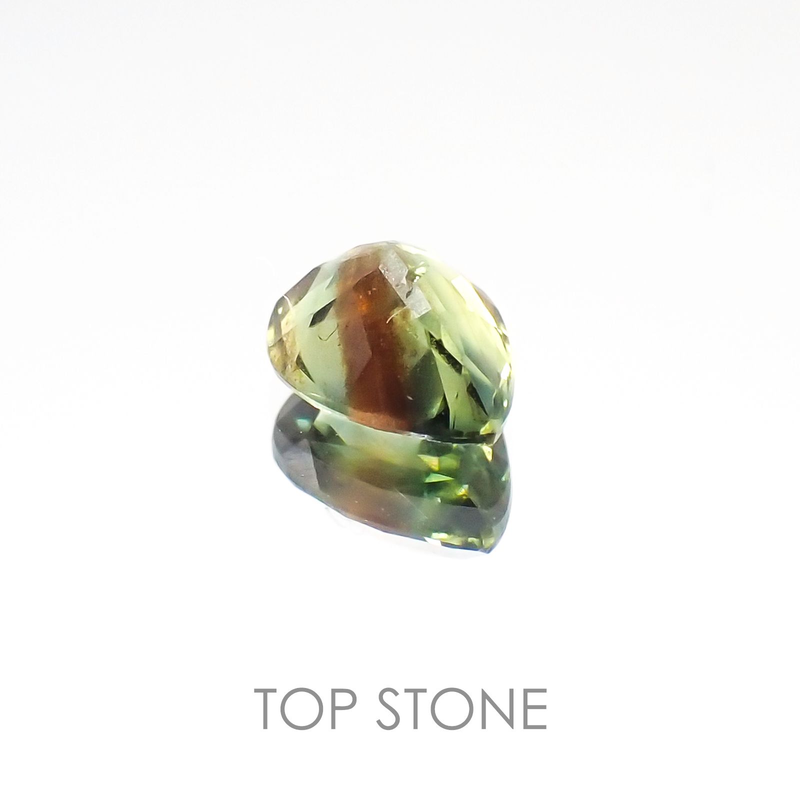 ゴールドシーンサファイア 非加熱(宝石名シーン・サファイア) ケニア産 0.652ct ソ付(彩珠)[20107118]6.2×4.7mm前後