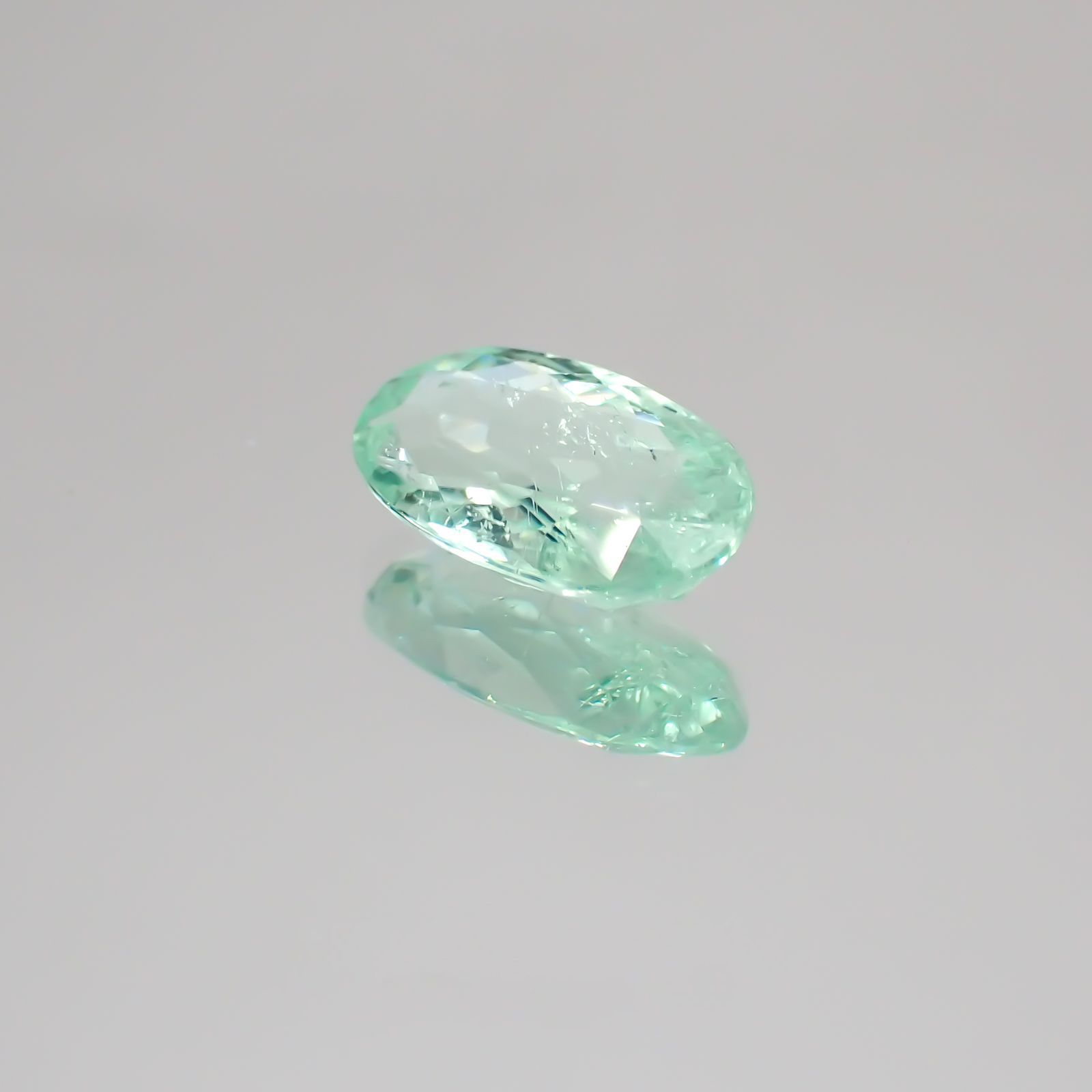 パライバトルマリン(宝石名トルマリン/別名パライバ・トルマリン) モザンビーク産 1.22ct 識別済[21049390]9.5×5.5mm前後