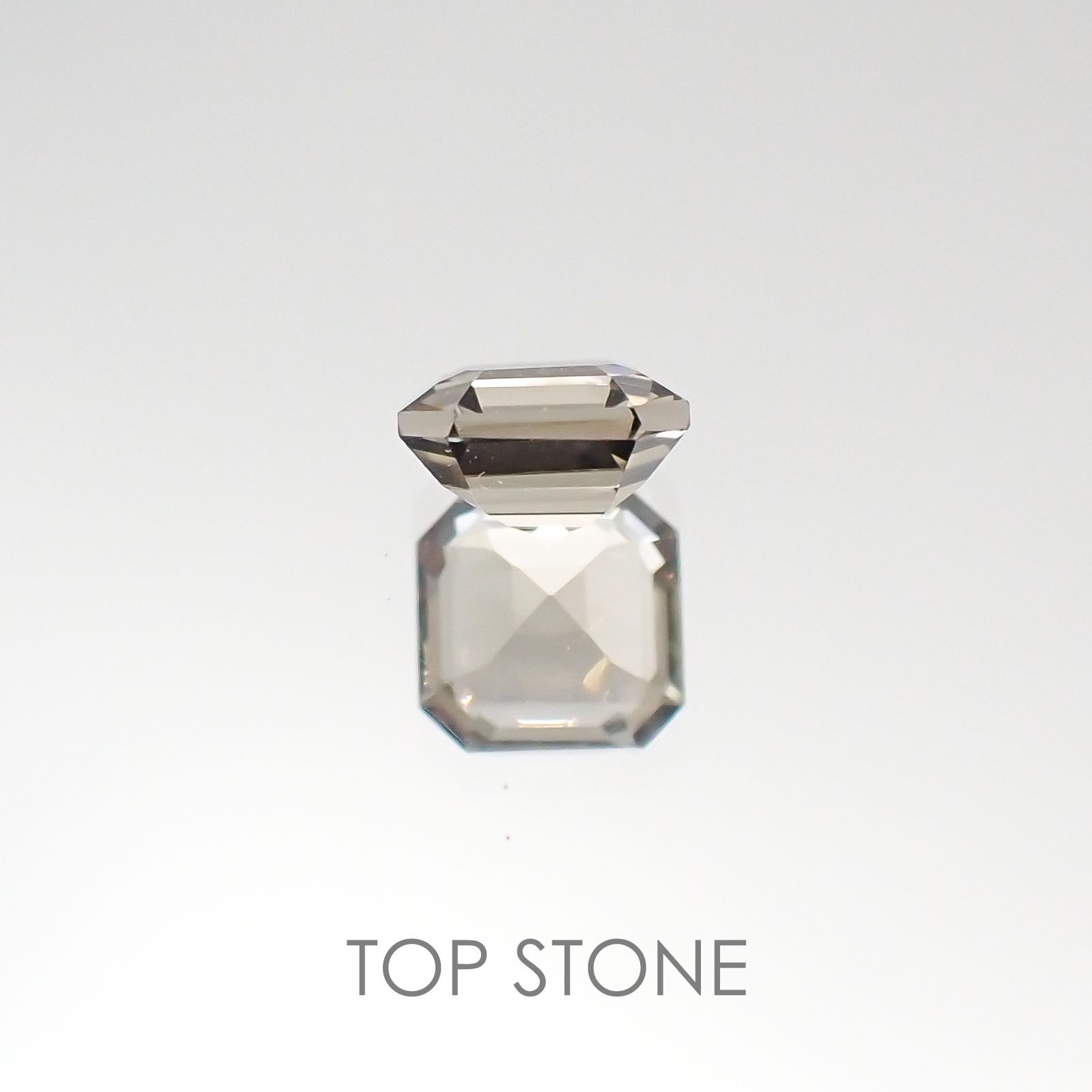 シャンパンカラートルマリン(宝石名トルマリン) ブラジル産 0.63ct 識別済[20095683]5.1×5.1mm前後