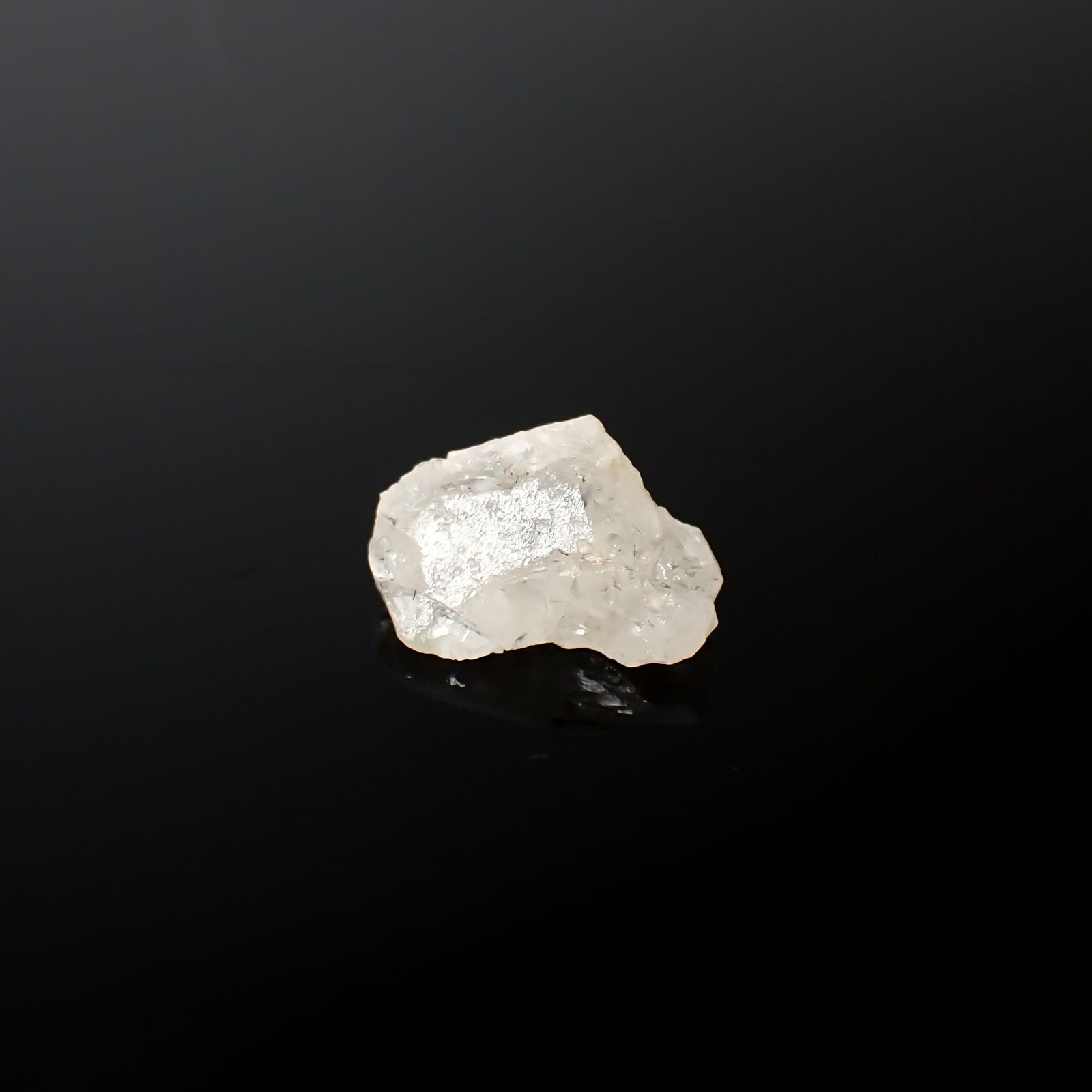 フェナカイト 原石 ウクライナ産 9.16ct[240326817]16.7x12mm前後