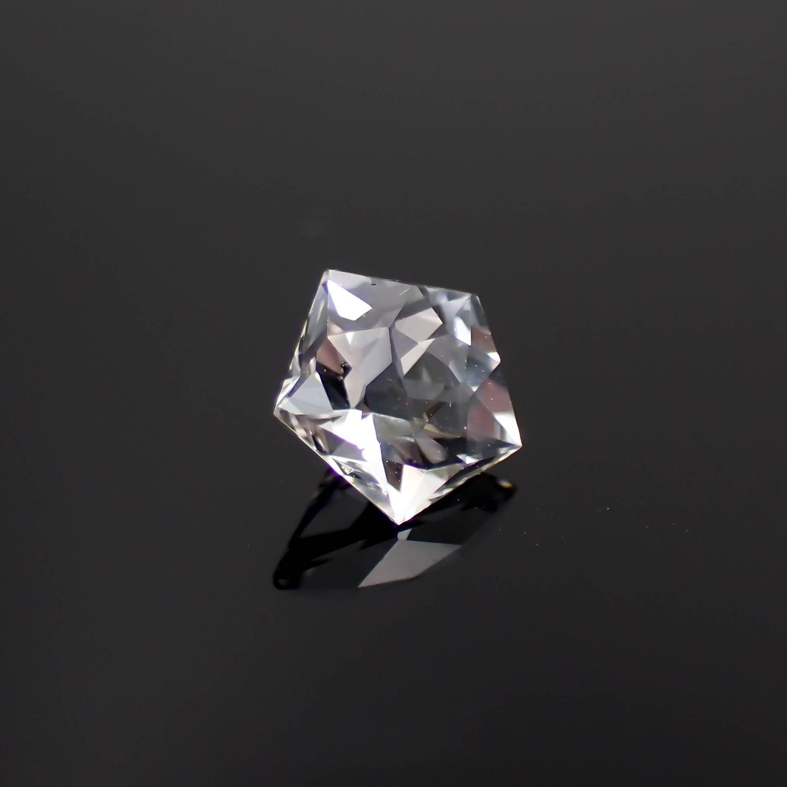 ◇カスタムペンタゴンカット◇ゴッシェナイト(宝石名ゴッシェナイト)ブラジル産 0.63ct 識別済[221219392]5.8x6mm前後