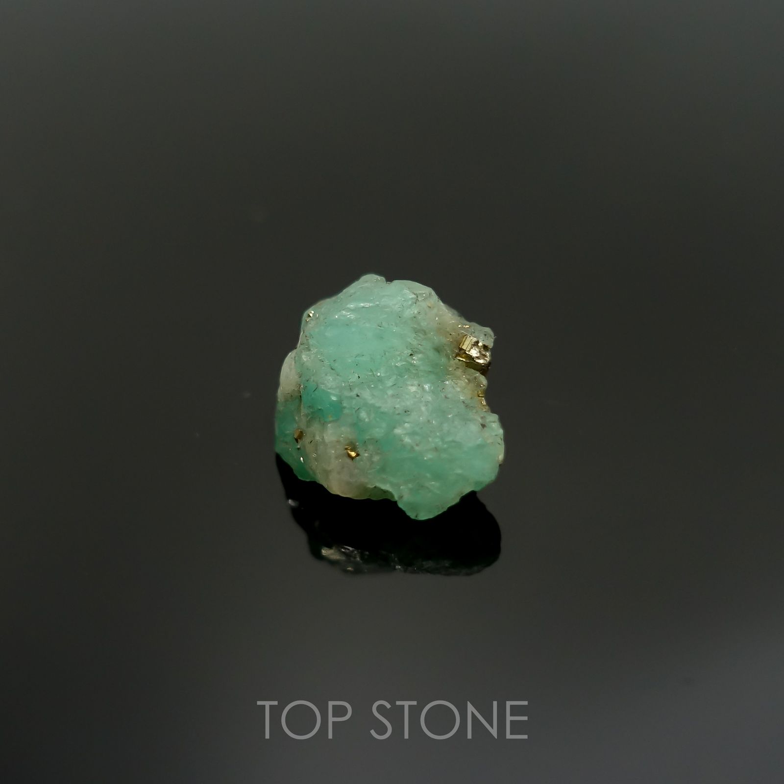 エメラルド原石 コロンビア産 13.25ct[220115500]16.8x15.1mm前後 